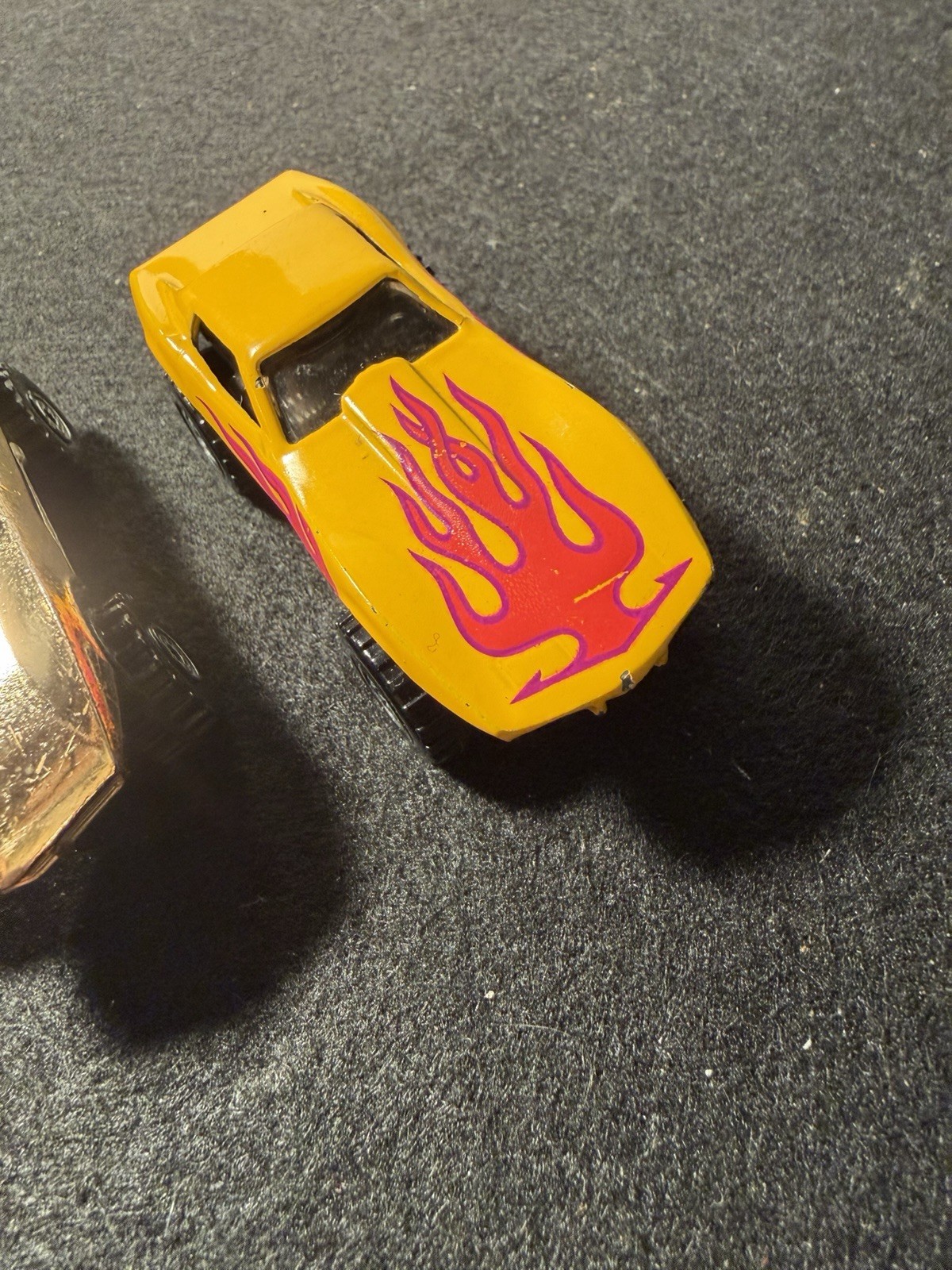Hot Wheels LOT of 6 vintage Corvette Stingrays loose-all diff see photos please