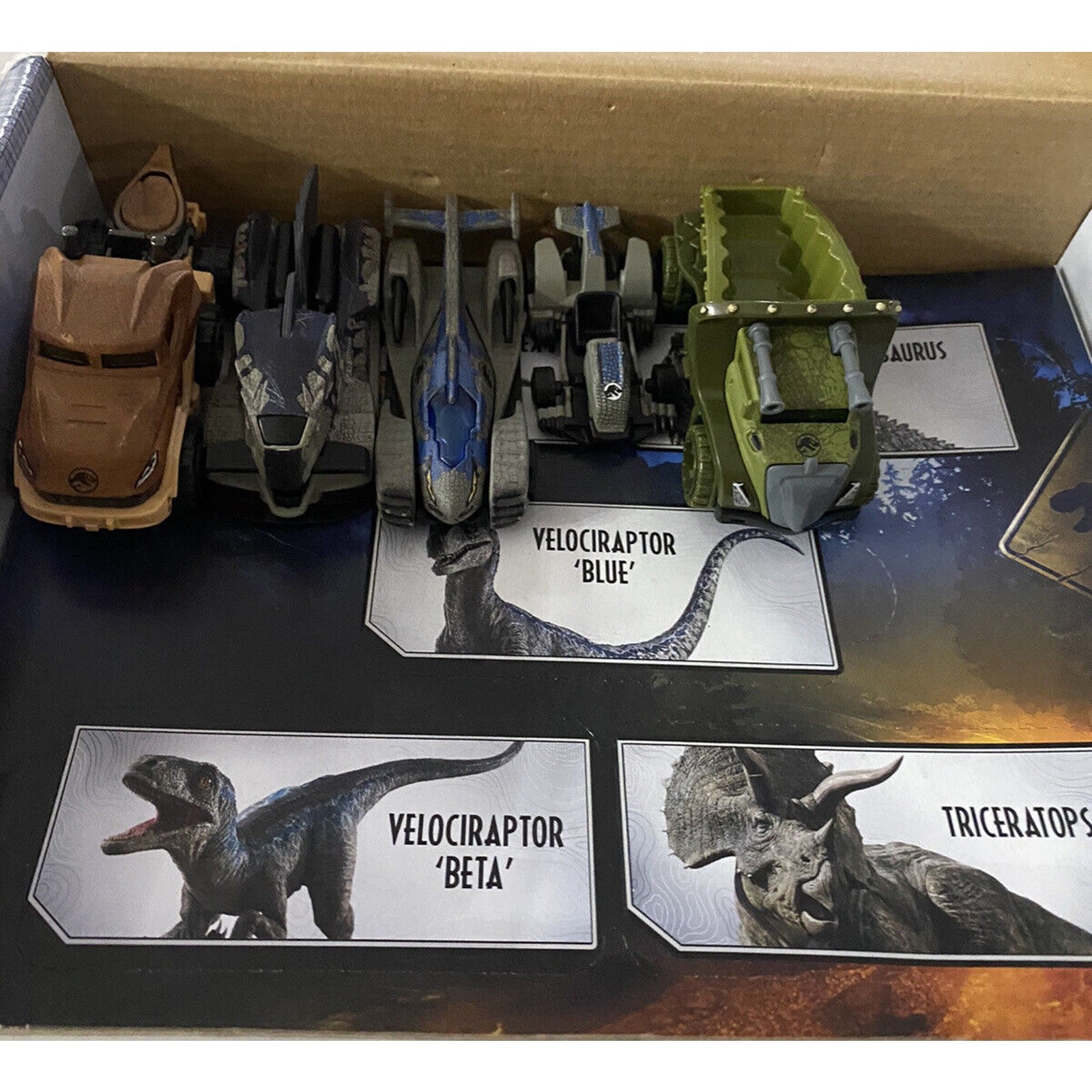 Hot Wheels Jurassic World Dominion 2022 Dinosaur Character Car 5 Pack Box Set