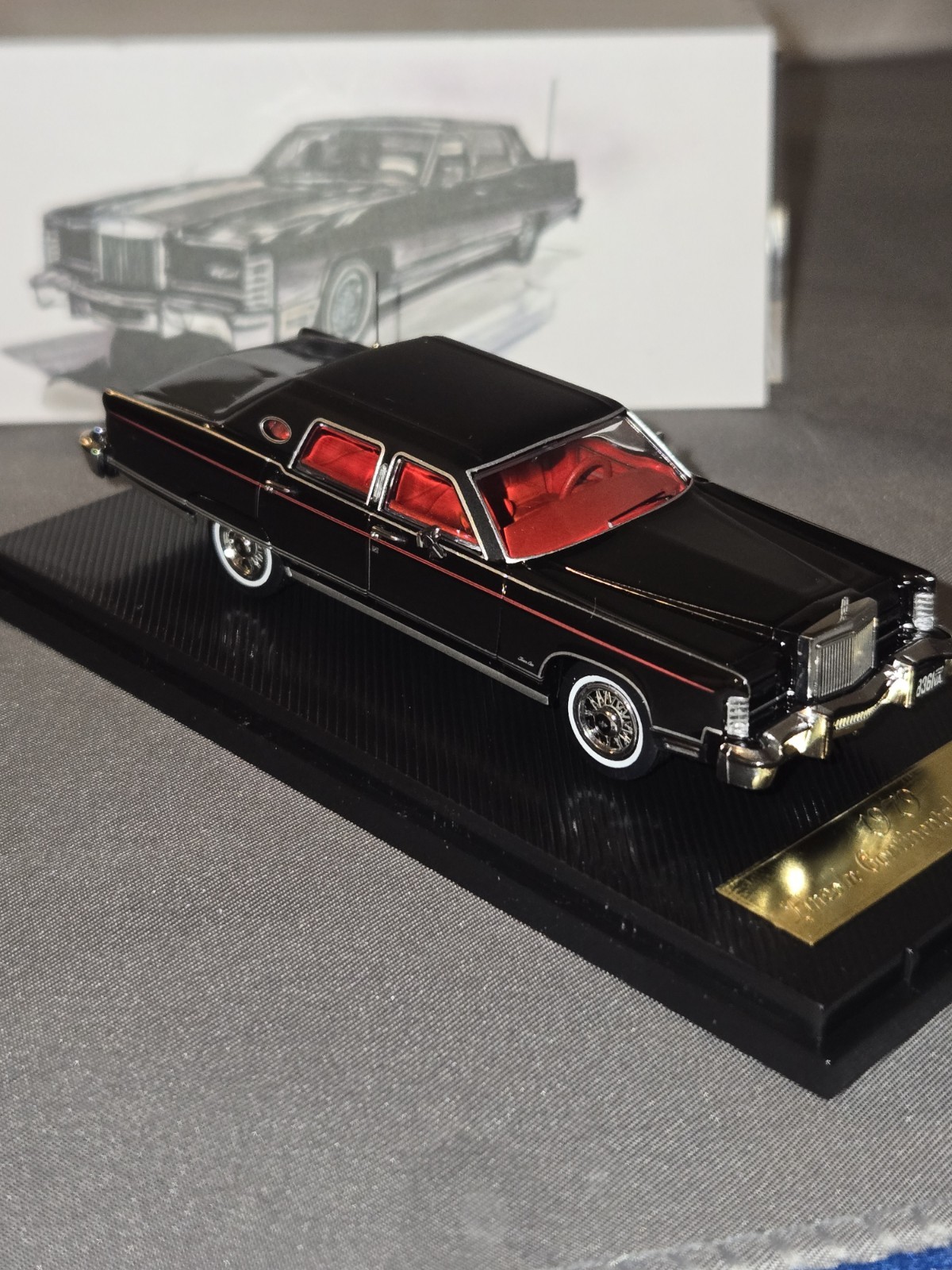 Sun Star & Turning Crush 1:64 1979 LINCOLN CONTINENTAL Town Car Black Diecast