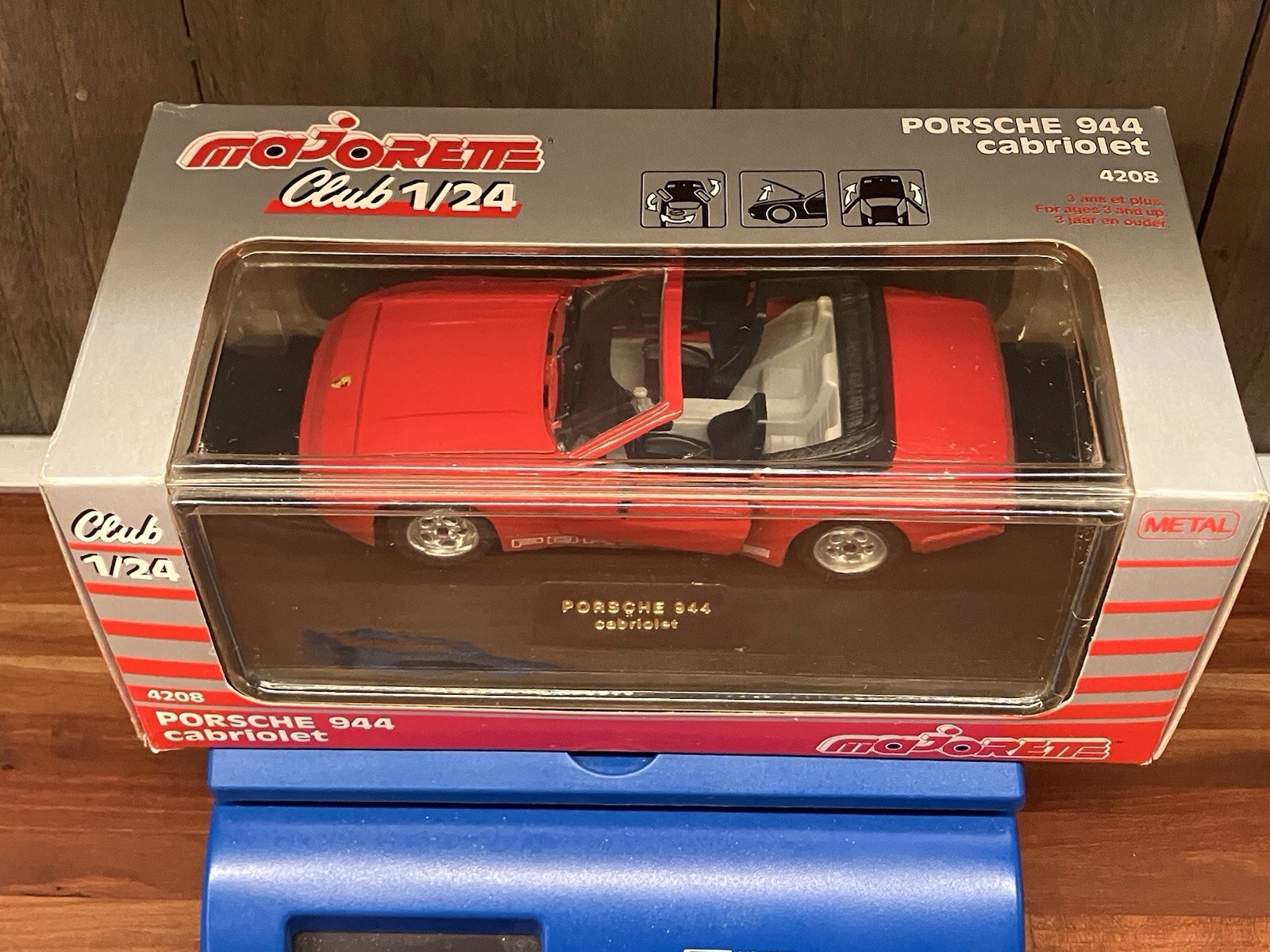 Majorette Club 1/24 Porsche 944 Cabriolet Red #4208 In Original Package