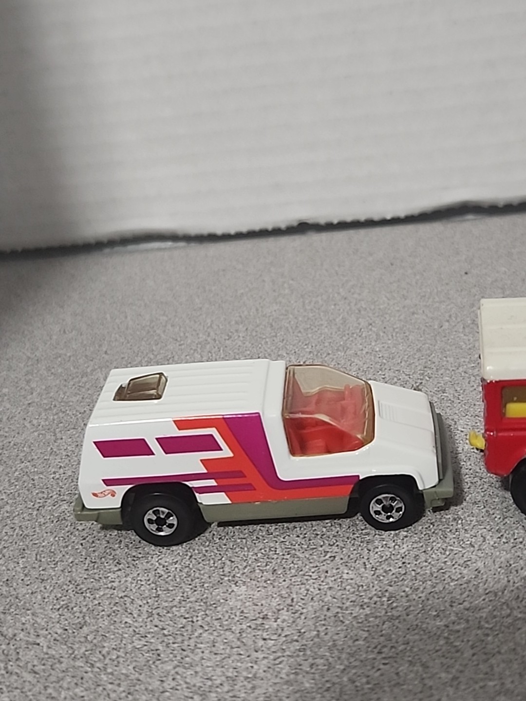 3 Loose Multicolor Cars Lot Of 3 ~ Red Valley Camp & Taxi