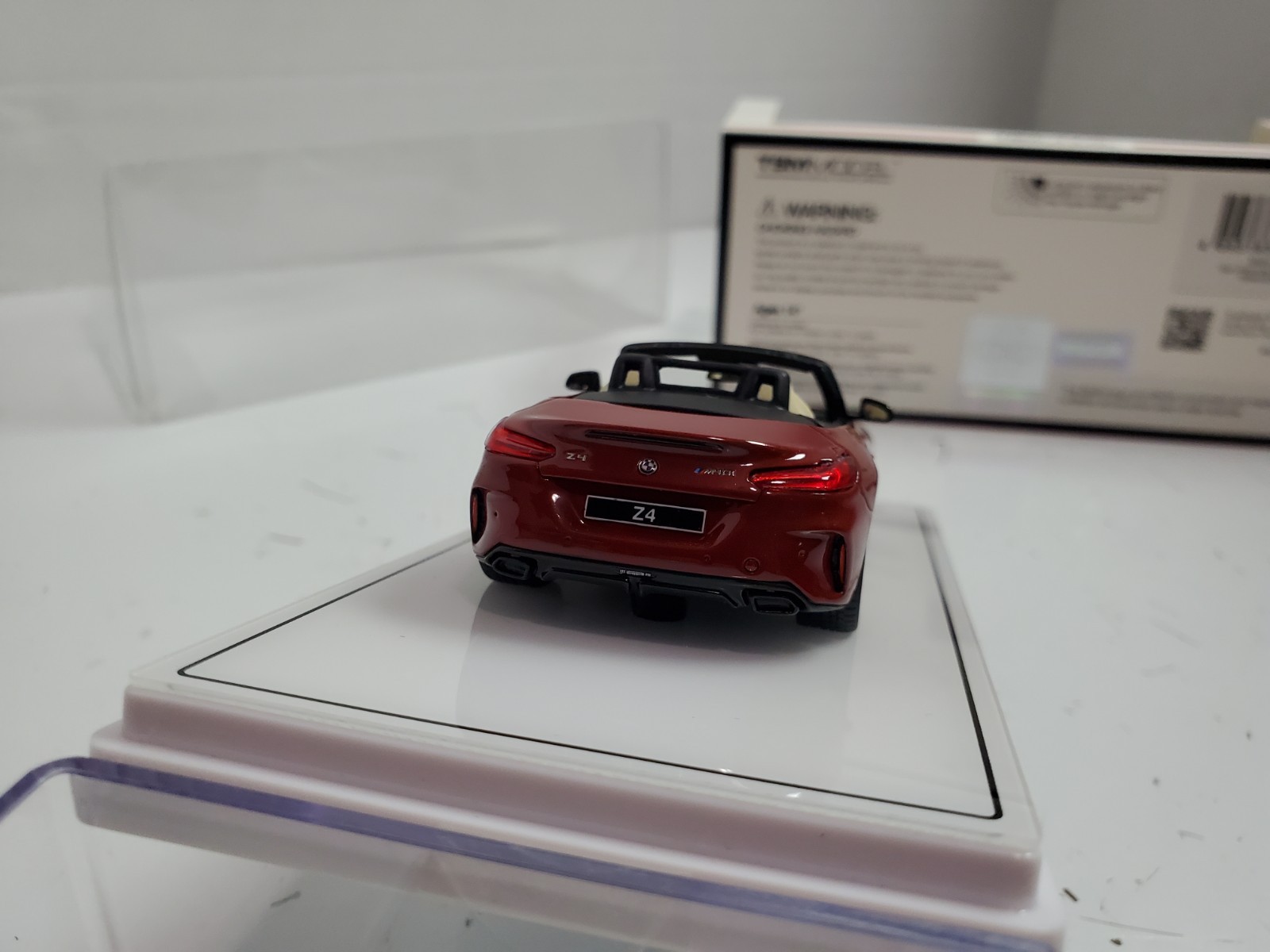 TSM Model 1:43 BMW Z4 RED – Open Box – Damaged Case