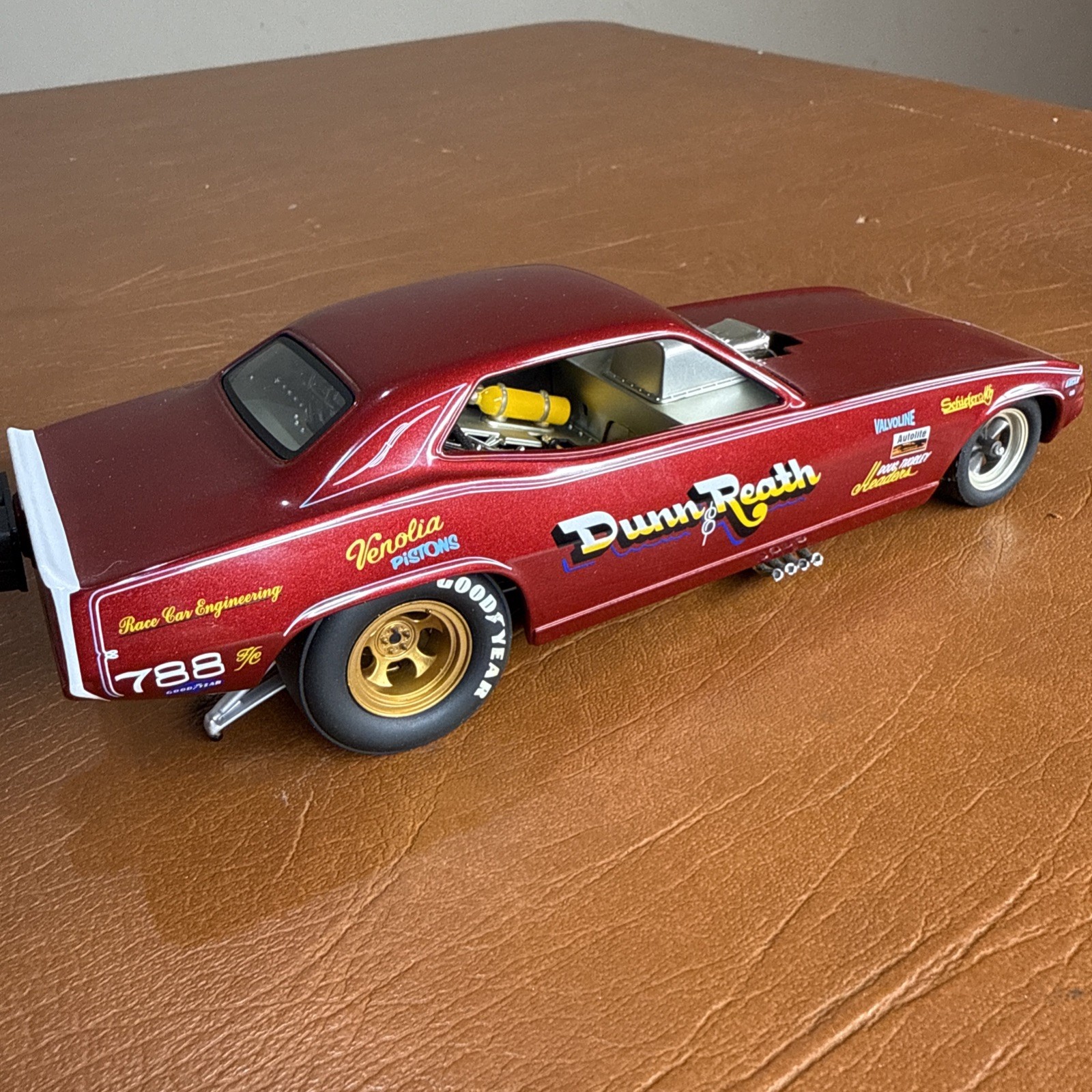 Dunn & Reath Nitro Funny Car NHRA The Floppers 1320 1/24 Scale Diecast Dragster