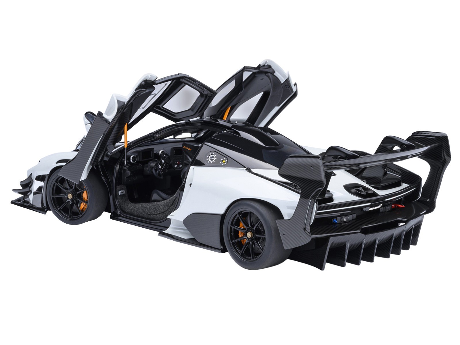 MCLAREN SENNA GTR SILICA WHITE 1/18 MODEL CAR BY AUTOART 81953