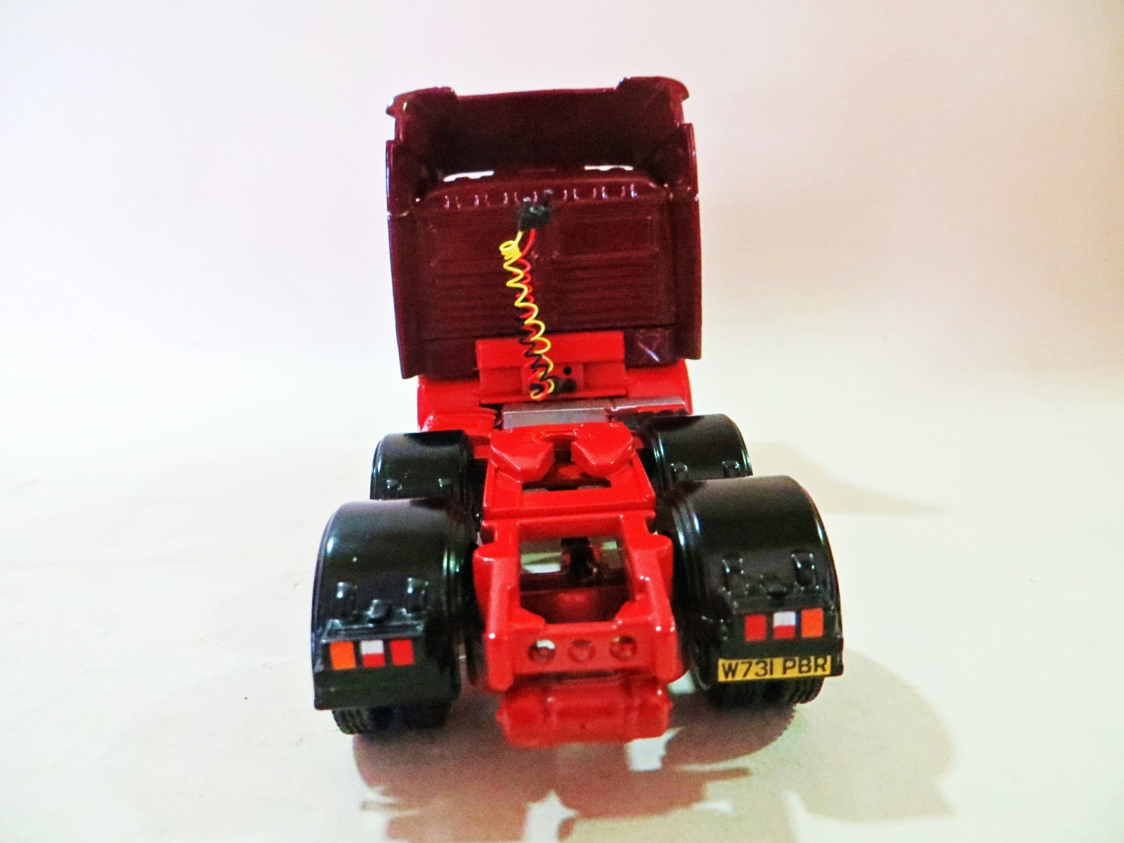 CORGI ‘MAN F2000 TRACTOR UNIT/CAB ONLY, PHILLIPS OF SEAHOUSES’ 1:50 CC12012