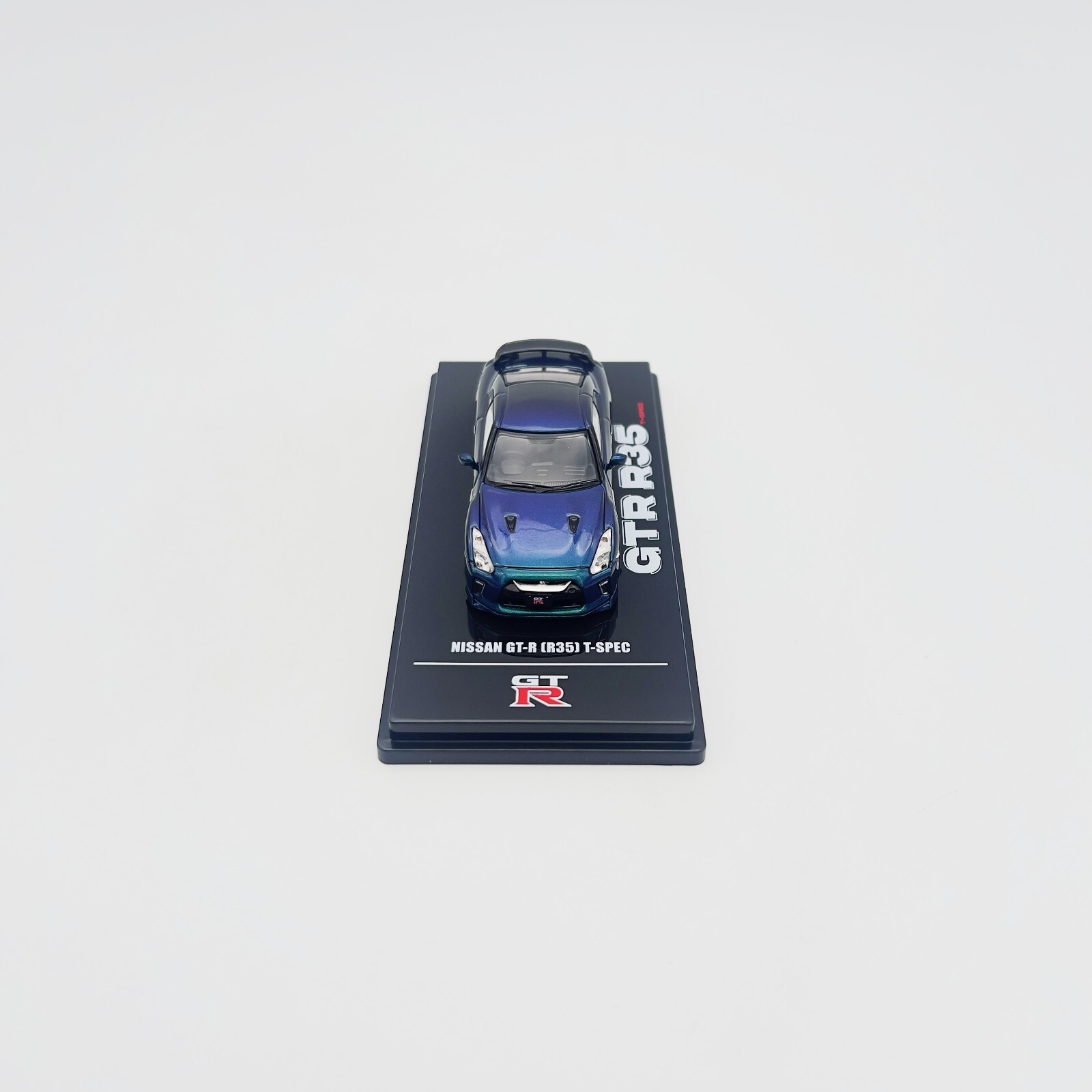 INNO64 1:64 Nissan GT-R R35 T-Spec Magic Purple