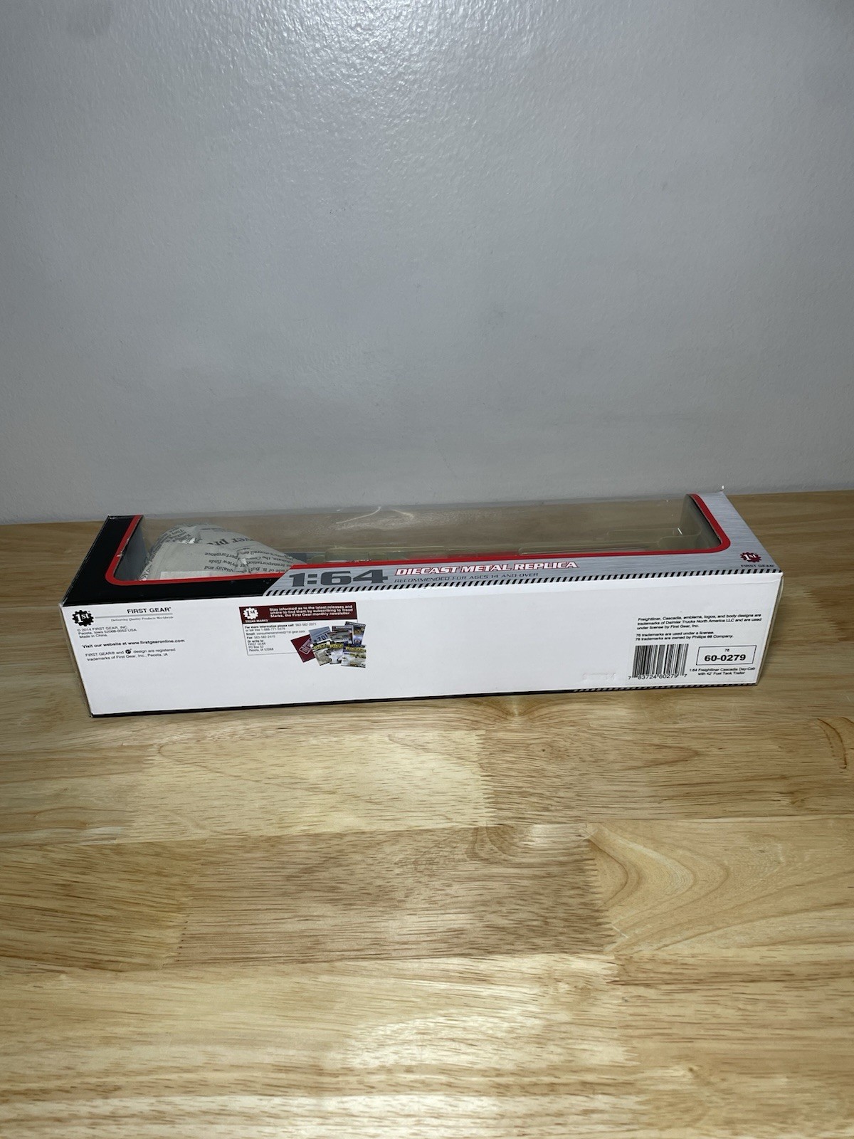 First Gear 1:64 Scale – 76 Fuel Tank Trailer Missing Truck – ( 60-0279 ) In Box