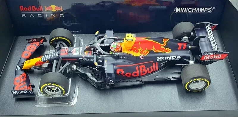 Minichamps 1:18 RED BULL RB16B SERGIO PEREZ MEXICAN GP 2021 – 110211911