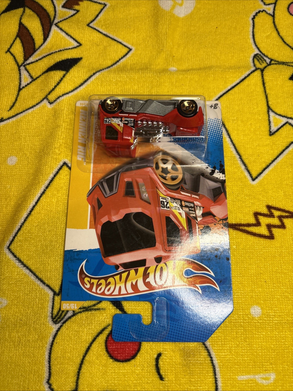 2011 Hot Wheels New Models Rennen Rig 19/50 (Red Version)