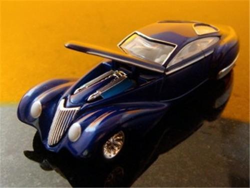 Chip Foose/ Boyd Coddington MANHATTAN 502ci V8 Show Car 1/64 Limited Edition H