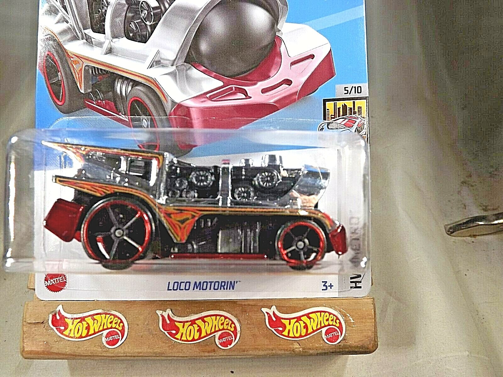2022 Hot Wheels #31 HW Metro 5/10 LOCO MOTORIN Chrome-Maroon w/Black OH5 Spokes