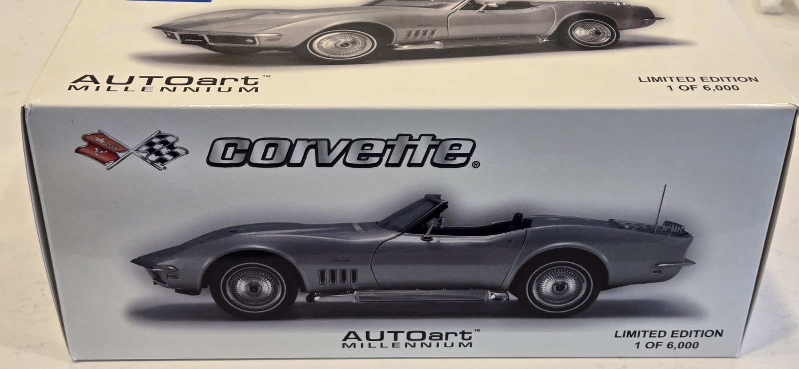 **READ** RARE 1/18 Autoart 1969 Chevrolet Corvette Cortez Silver Diecast