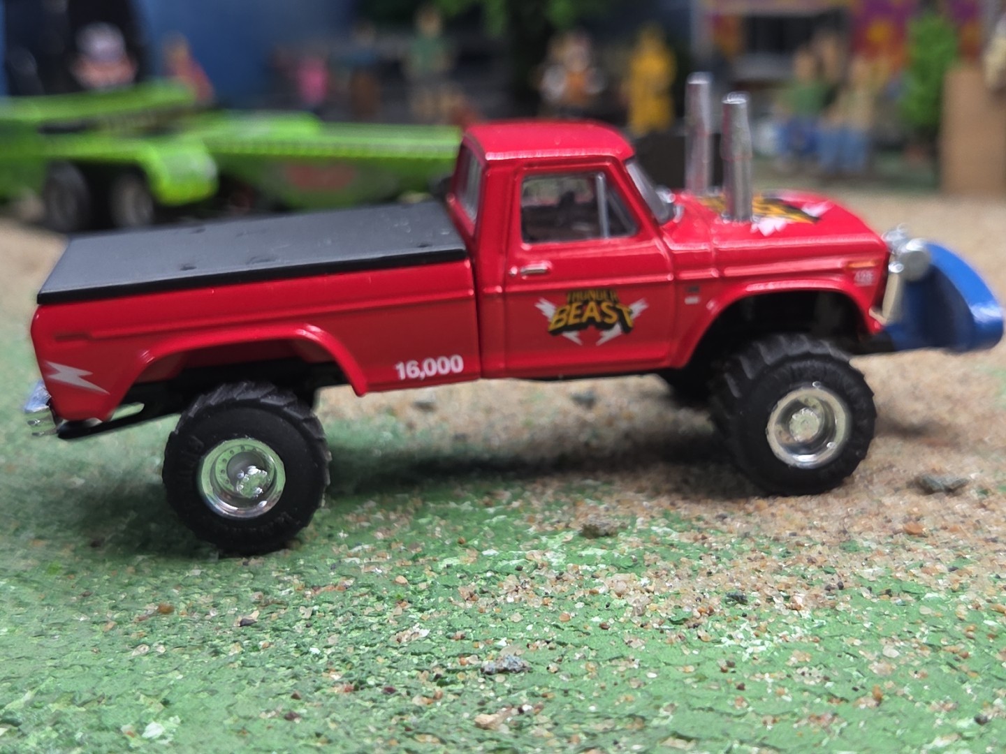 CUSTOM BUILT 1:64 GreenLight 1976 FORD HOT ROD PULLING TRUCK ertl puller dcp 460