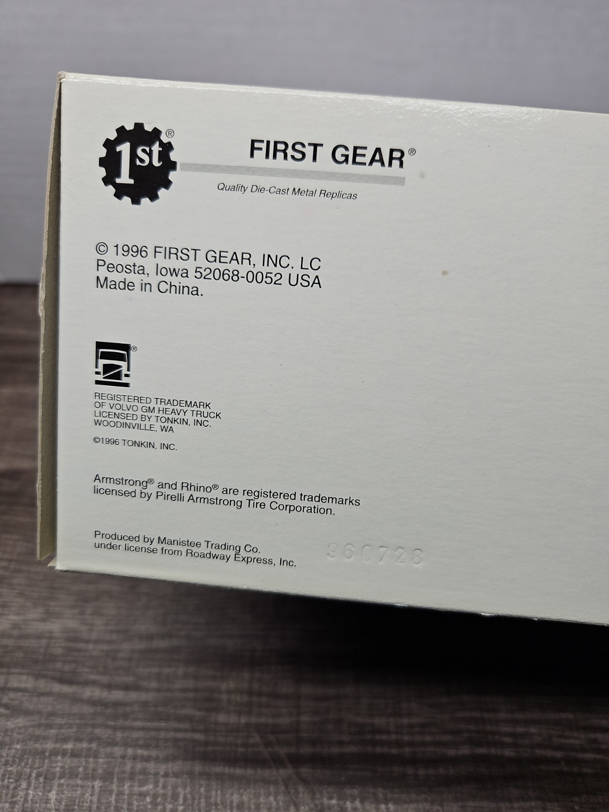 First Gear 1/34 1953 White 3000 Roadway Express 19-1847