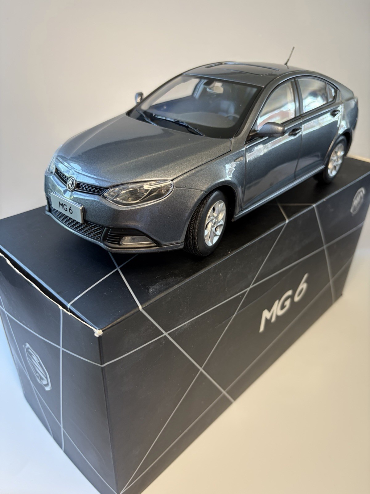Rare Saic Motors 1:18 Dealer Edition MG 6 In Gunmetal Grey Boxed