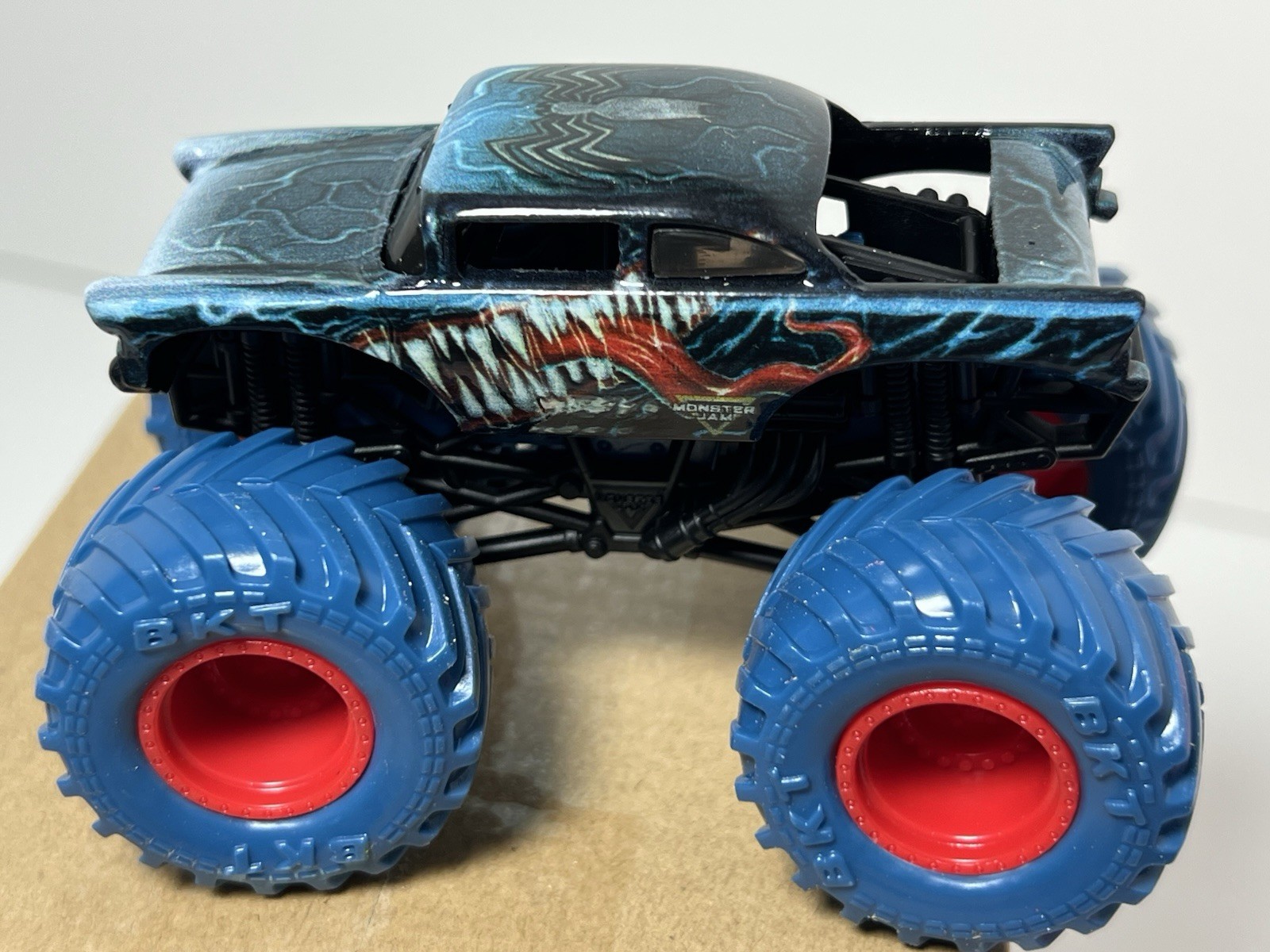 Monster Jam Marvel Super Heroes Target Excl Venom Truck New