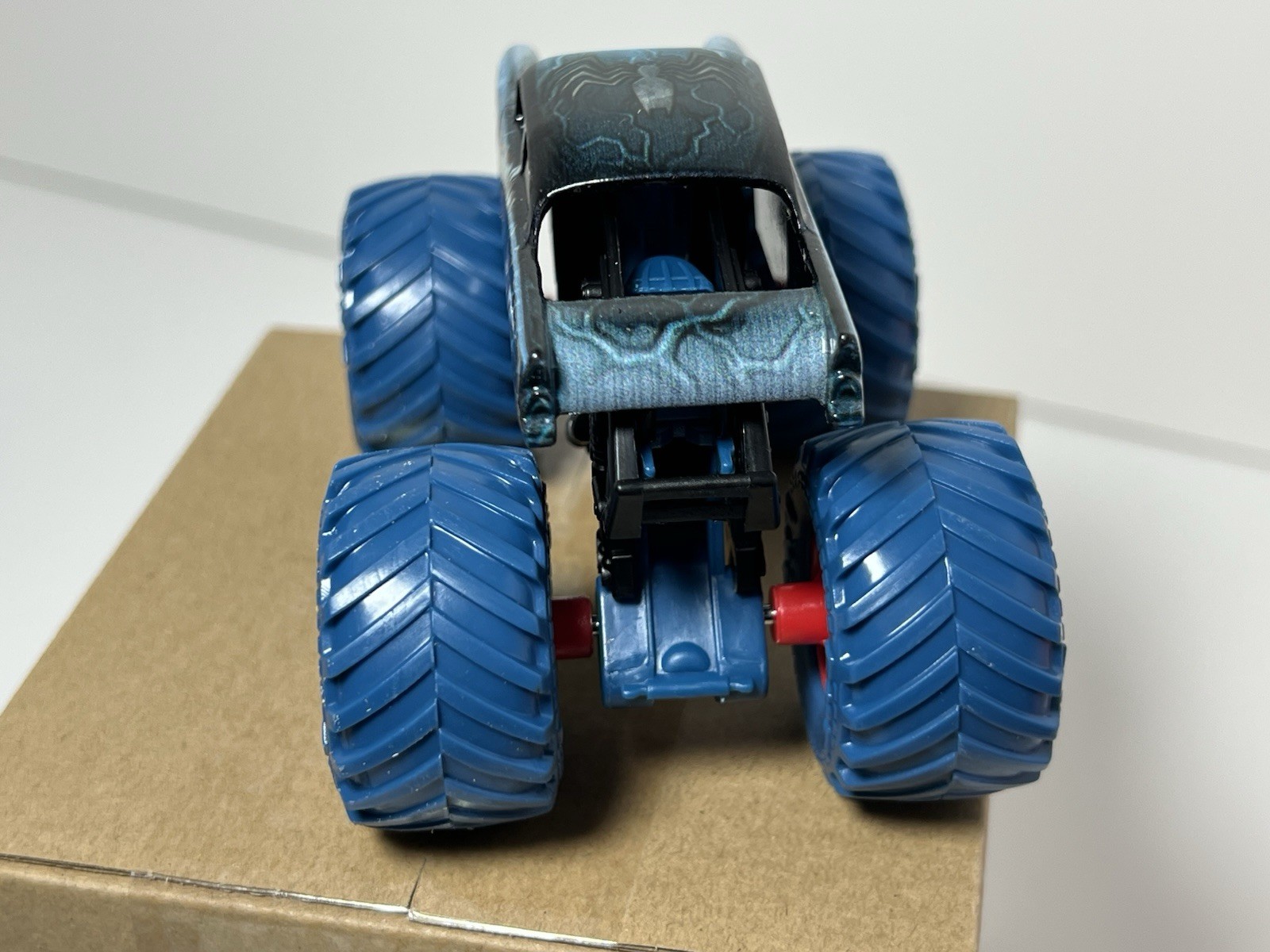 Monster Jam Marvel Super Heroes Target Excl Venom Truck New