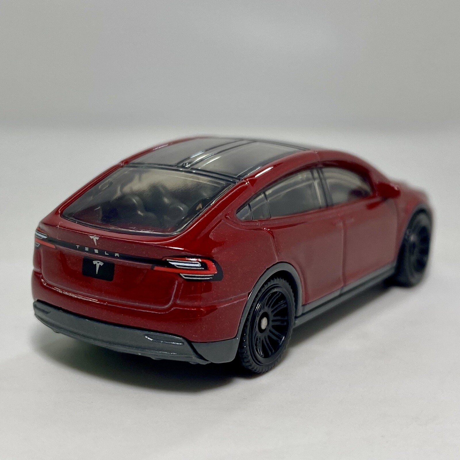 Tesla Model X Red 1:64 Scale Diecast Diorama Model Car #18