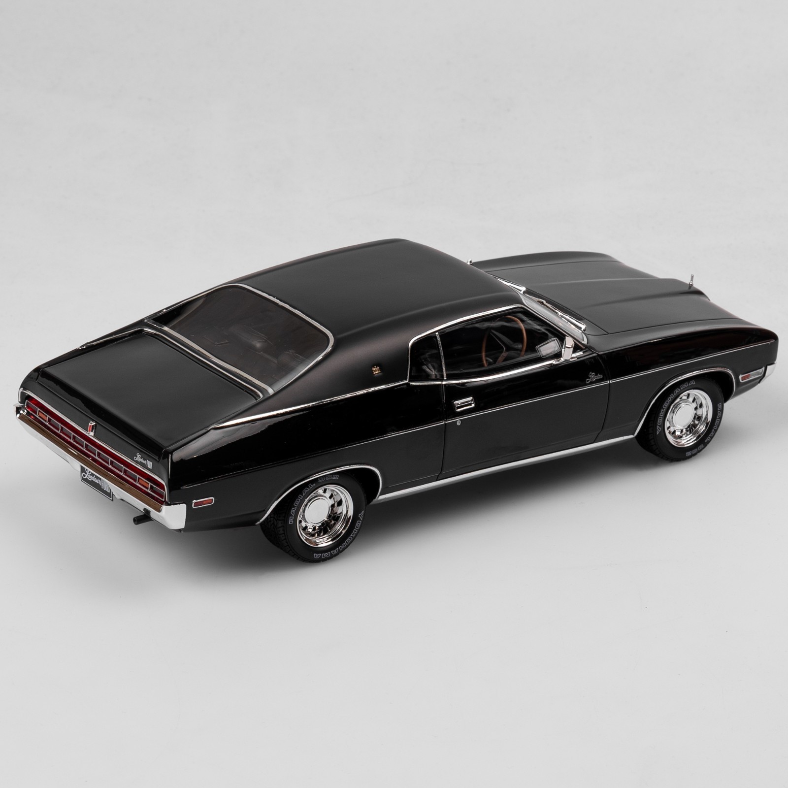 1:18 Authentic Collectables Ford P4 Landau Black Custom, Exclusive Only 240 Made