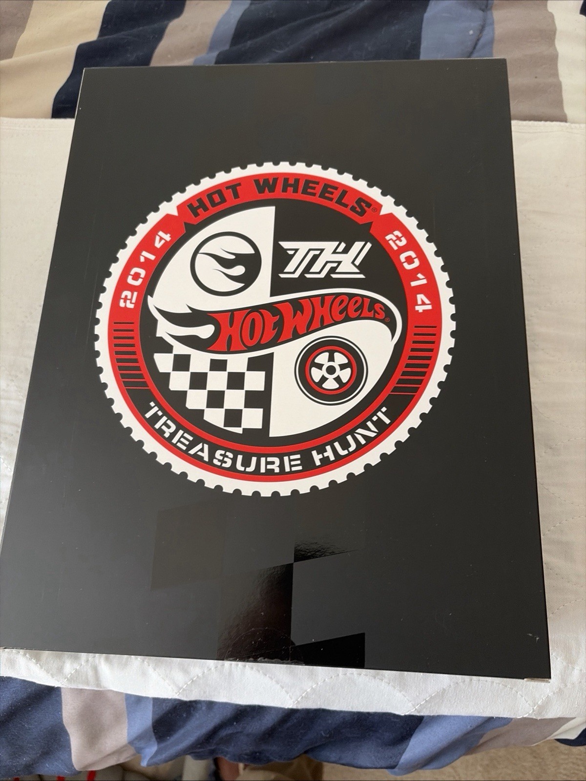 2014 Hot Wheels Treasure Hunt Set # 907 / 1000
