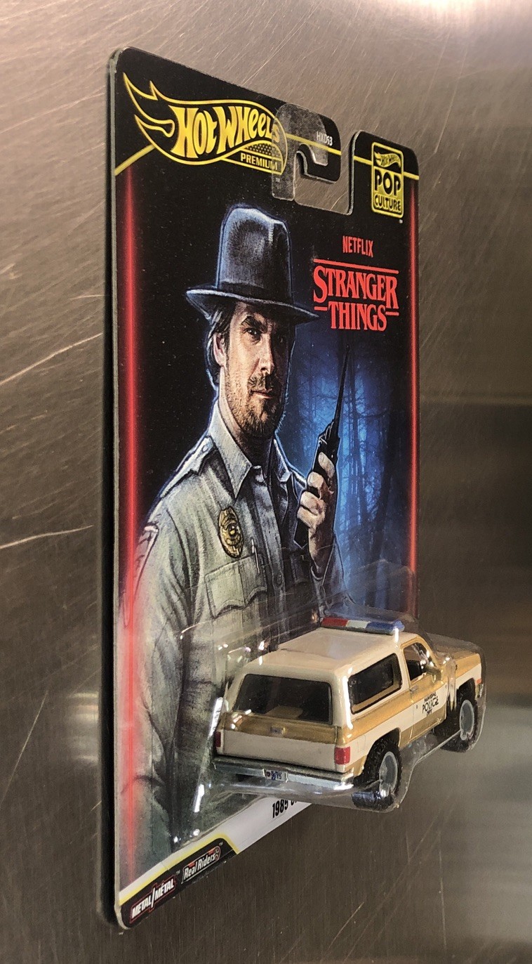 HOT WHEELS PREMIUM POP CULTURE NETFLIX STRANGER THINGS 1985 CHEVY K5 BLAZER