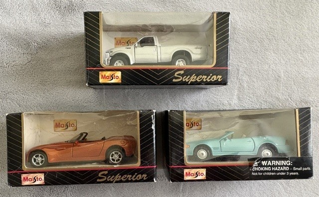 Maisto Superior Diecast Truck and 2 sports cars with Pull Back Opening Doors