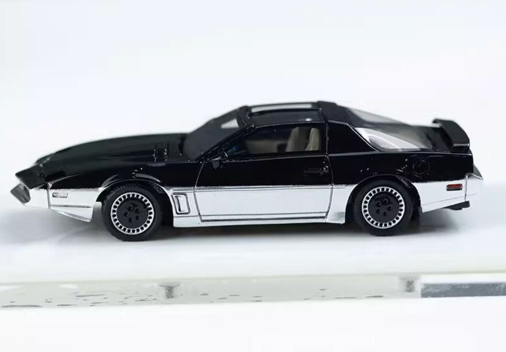 TNT 1:64 Black KARR Firebird Racing Sports Muscle Model Diecast Resin Car