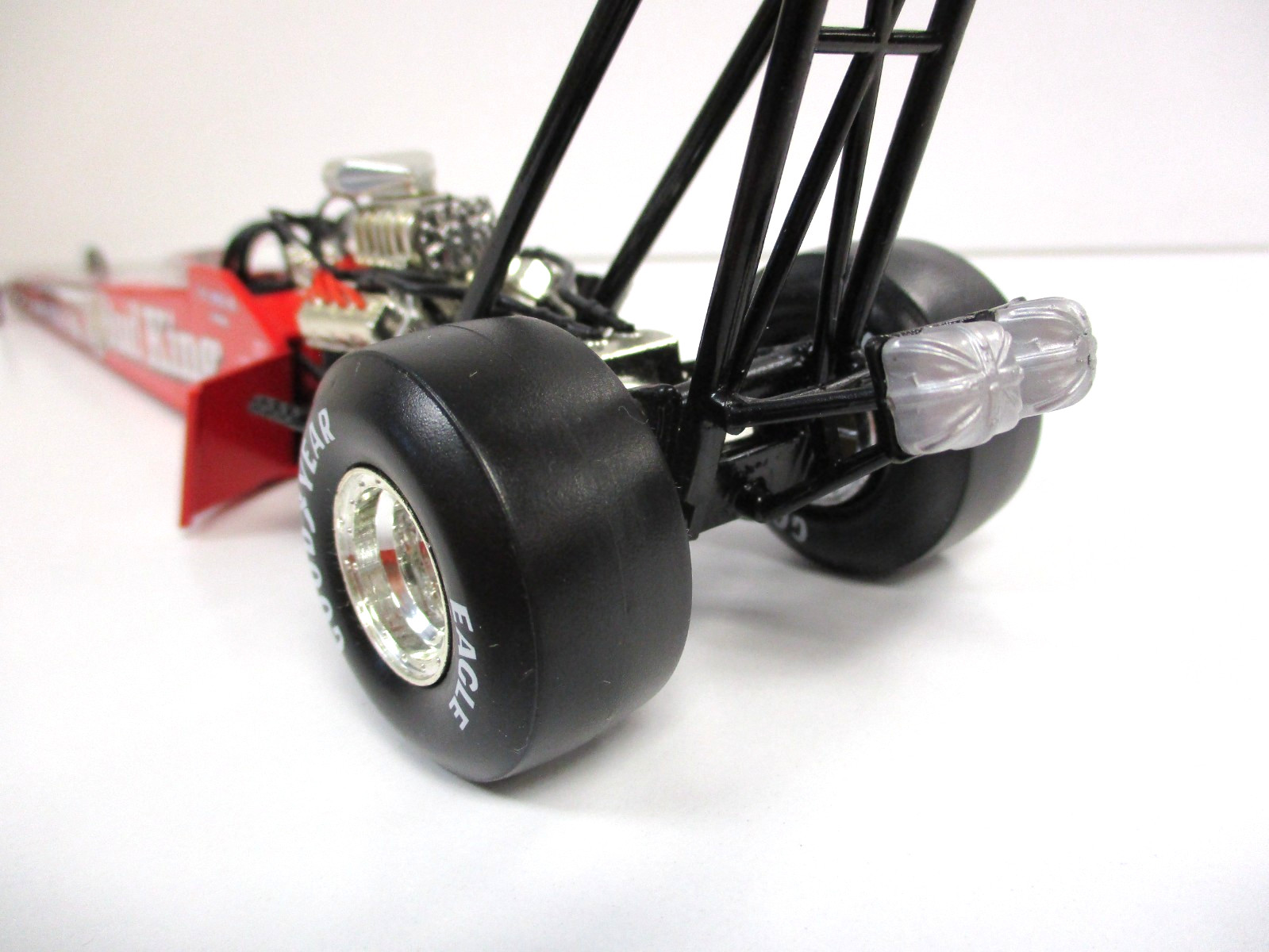 ACTION KENNY BERNSTEIN BUDWEISER KING 20TH ANNIVERSARY TOP FUEL DRAGSTER 1/24