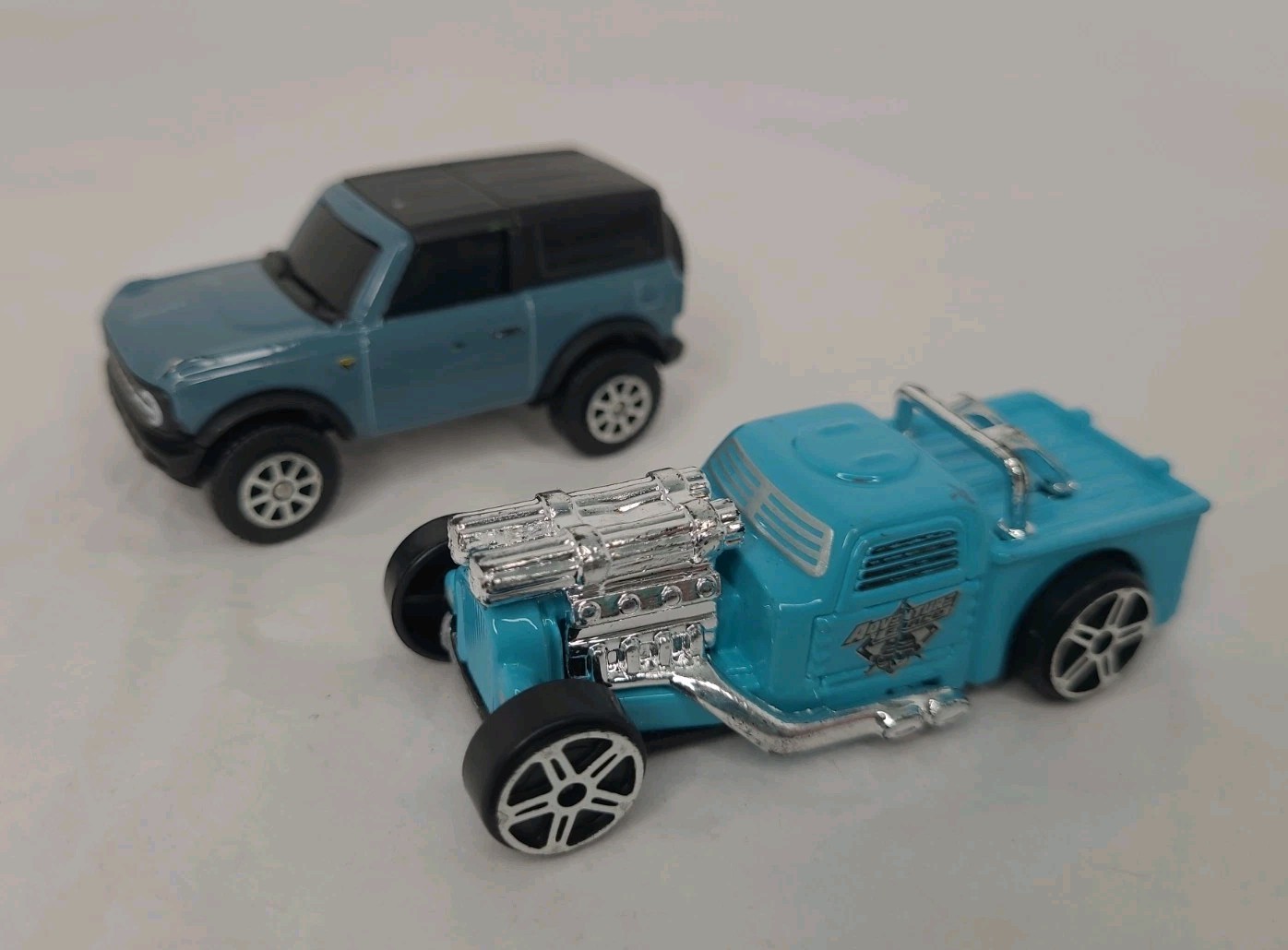 Maisto 2021 Ford Bronco & Adventure Force Leadslinger