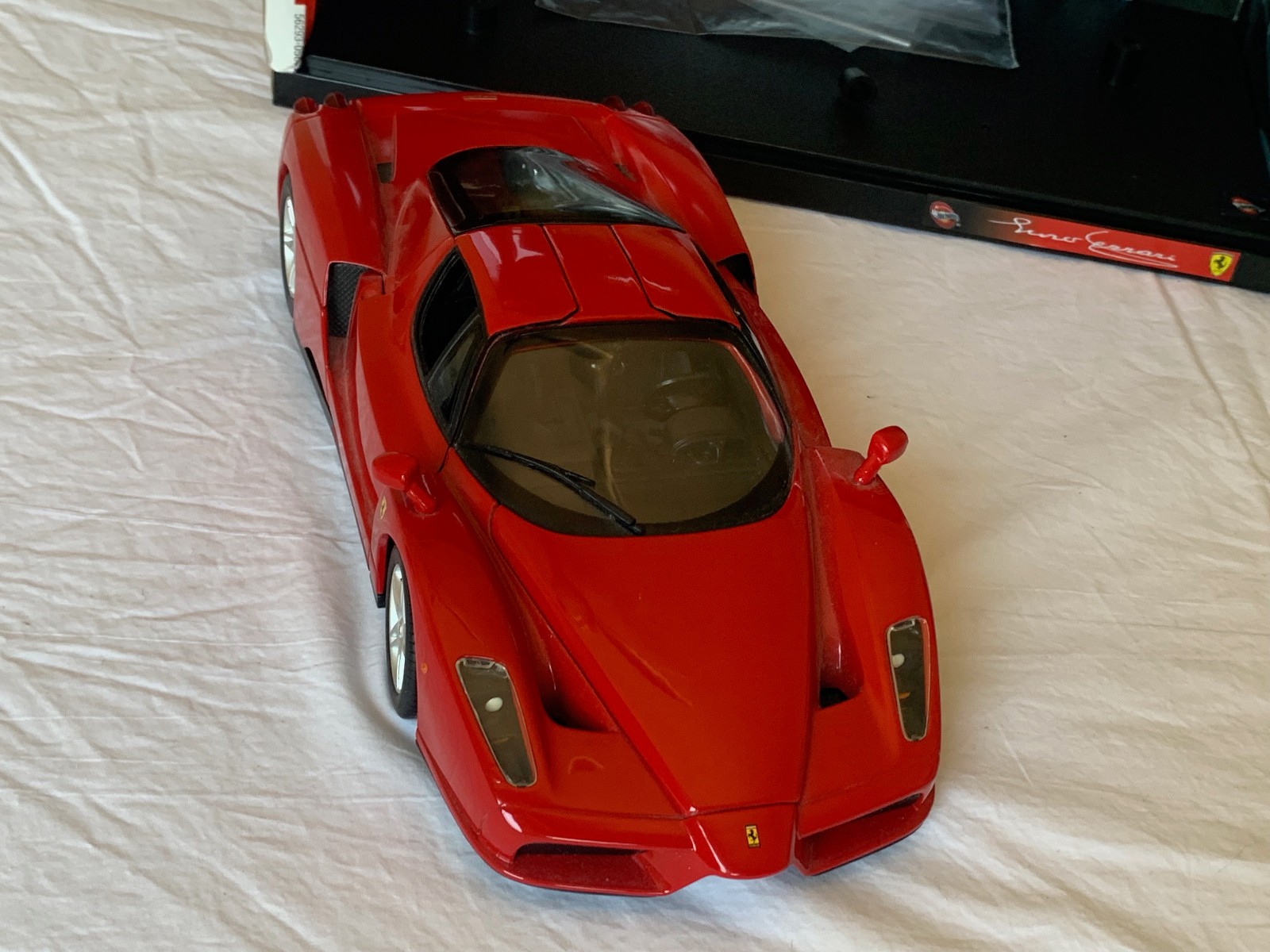 2002 Hot Wheels Enzo Ferrari; Red; 1:18 Scale; Diecast; With Box