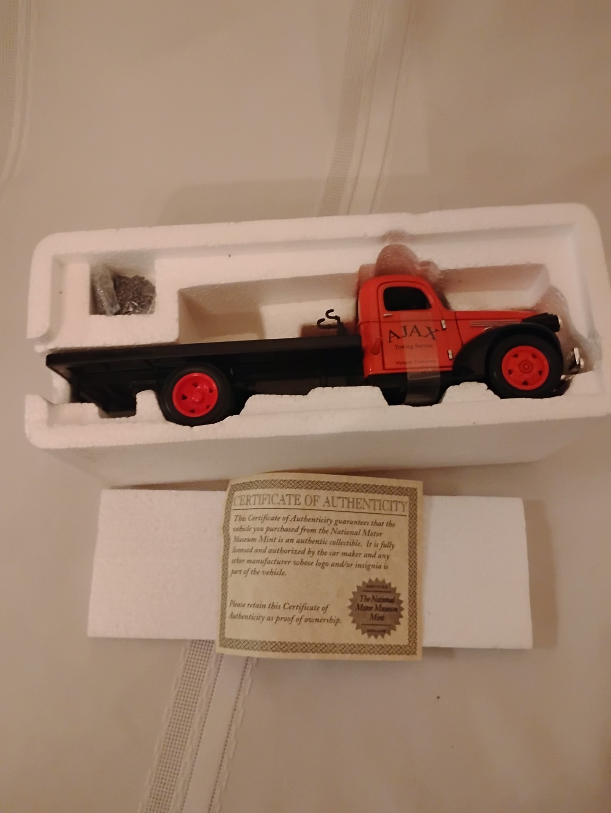 National Motor Museum Mint 1:32 Diecast Car Set 1932 Chev Fire Chef/1941 Flatbed