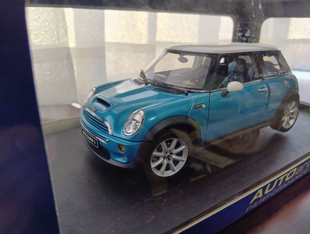 AUTOart 1/18 Mini Cooper S R53 Electric Blue 74841 Diecast Model