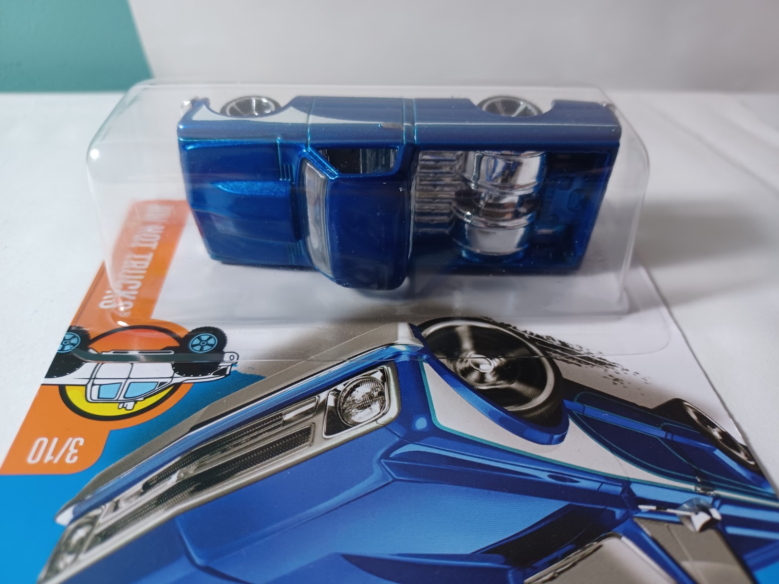 HOT WHEELS HW HOT TRUCKS ’67 CHEVY C10 (Unopened Pair) 2015/2016 Purple and Blue