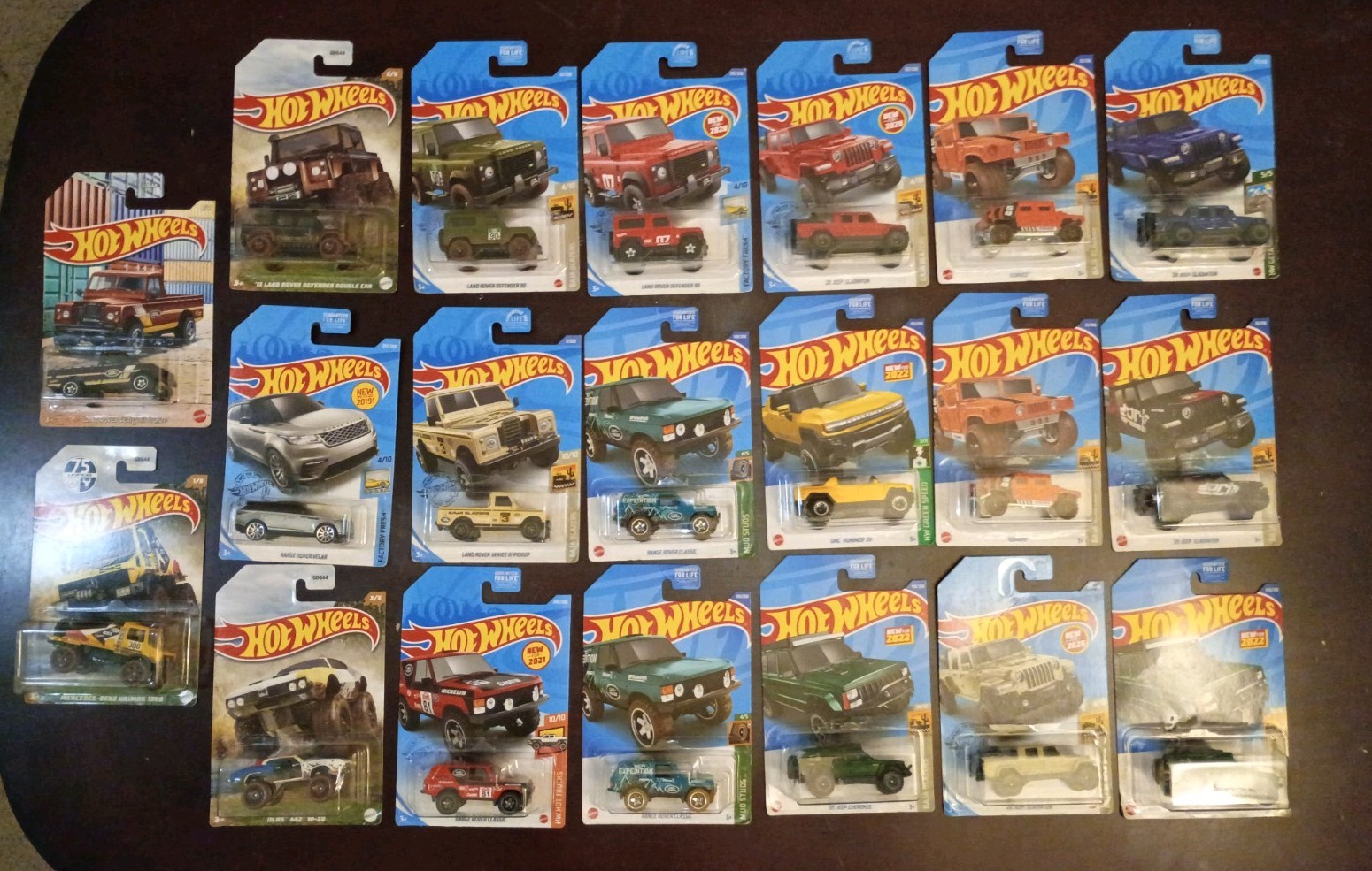 Lot of 12 Hot Wheels Land Rover Range Rover Velar and Jeep Factory Fresh