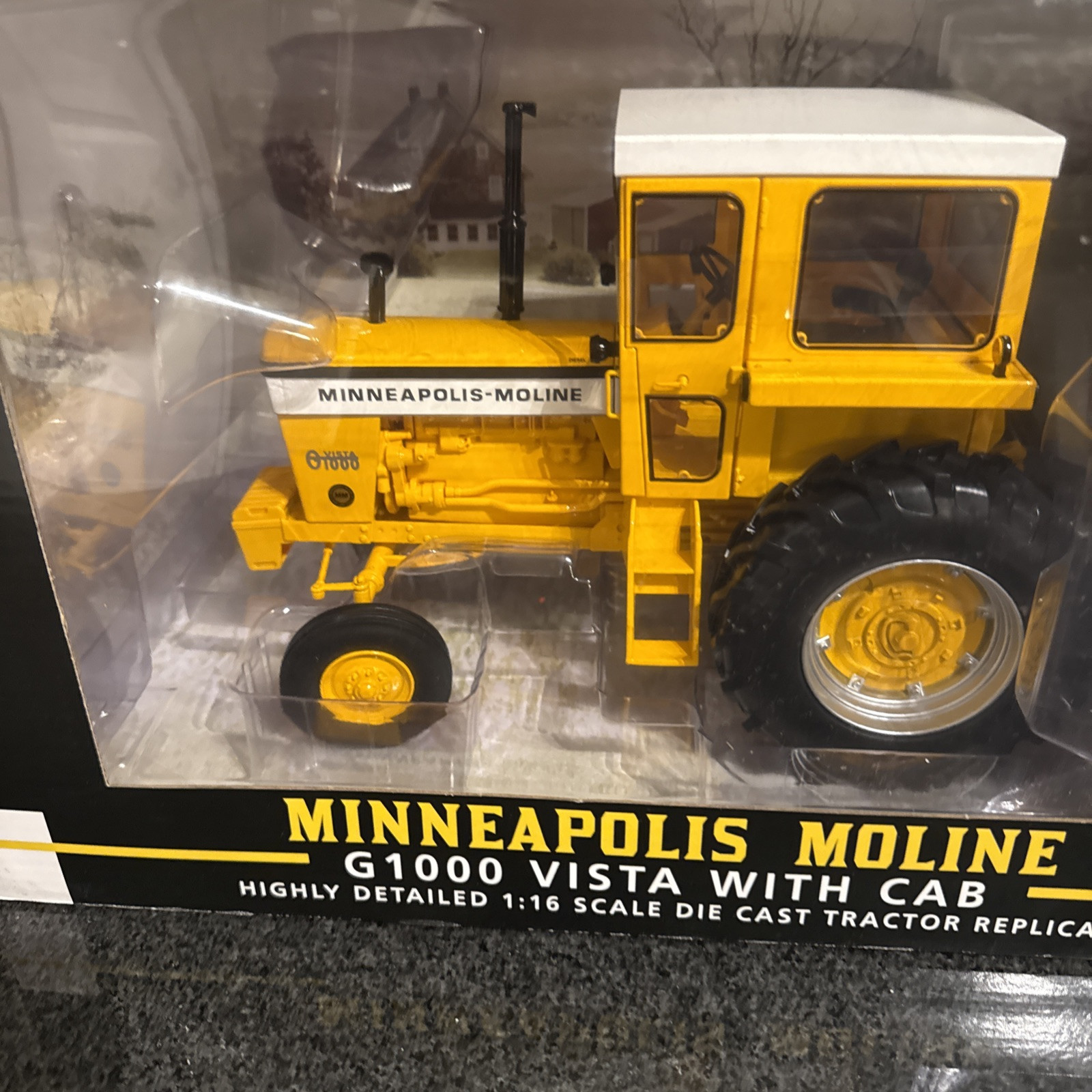 Spec Cast Chase 1/16 Minneapolis Moline G1000 Vista FWA Tractor w/Cab DAL-006