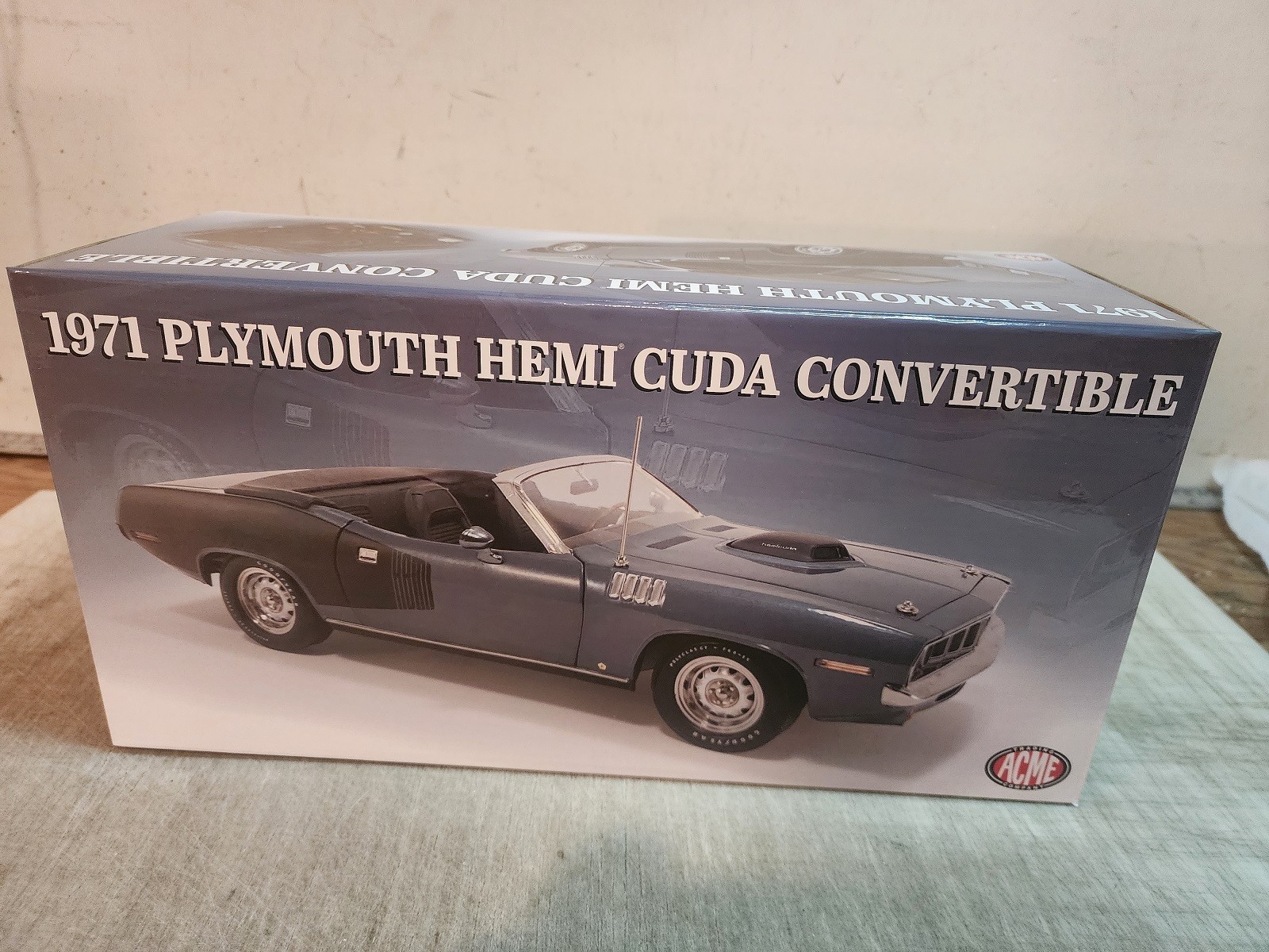 ACME 1:18 1971 PLYMOUTH HEMI CUDA CONVERTIBLE GRAY – A1806130 –