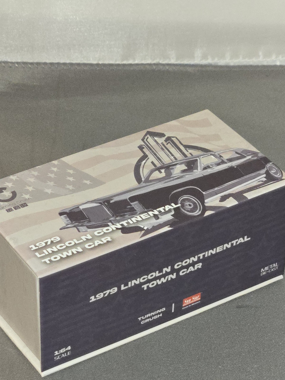 Sun Star & Turning Crush 1:64 1979 LINCOLN CONTINENTAL Town Car Black Diecast