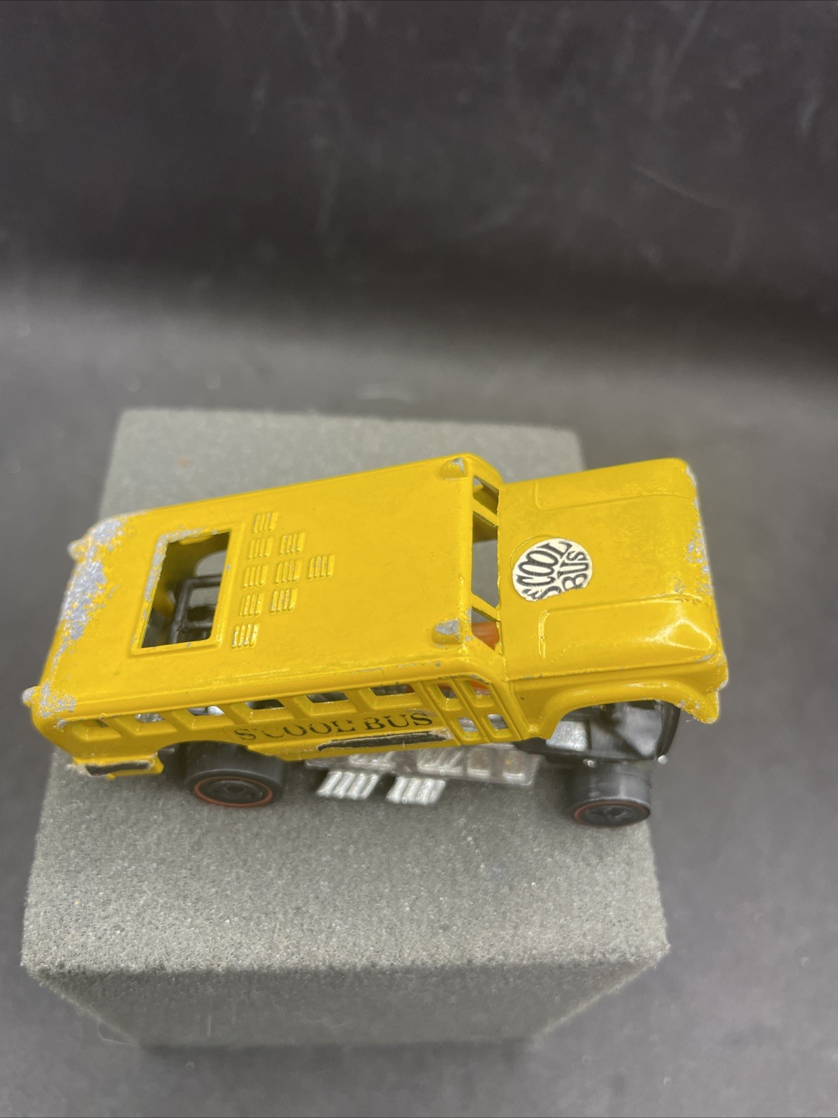 Vintage 1970 HOT WHEELS S’Cool Bus The Heavyweights Yellow Redline Decals 21
