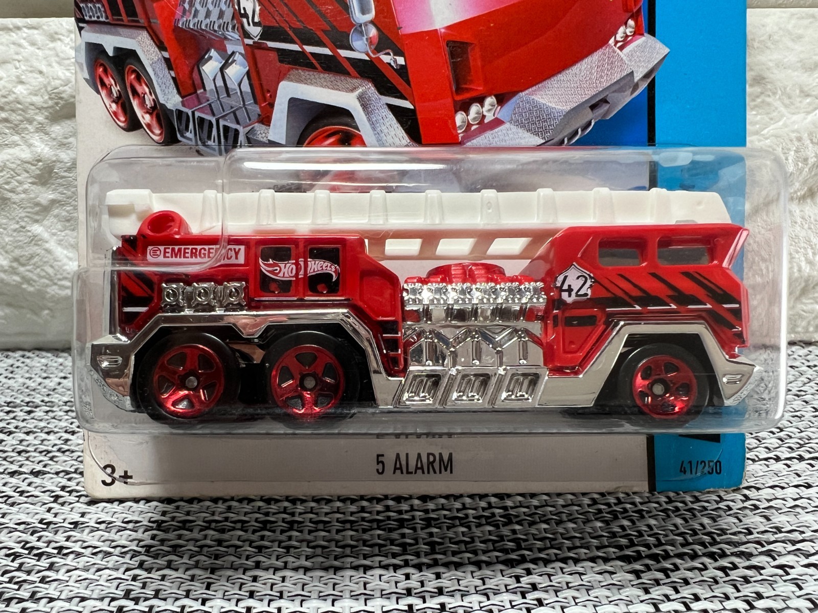 Hot Wheels HW City 5 Alarm 41/250 Red/White