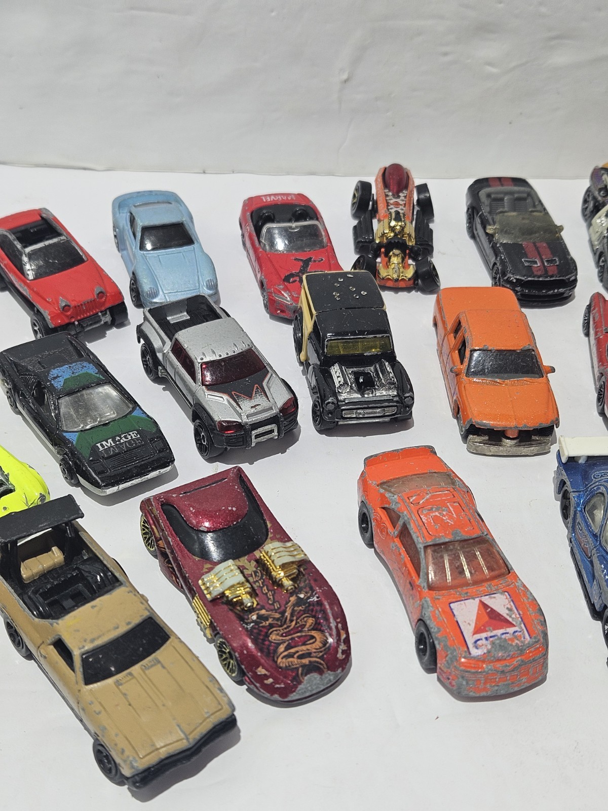 Diecast Cars Hot Wheels Matchbox Mixed Brands Played With – Lot of 25