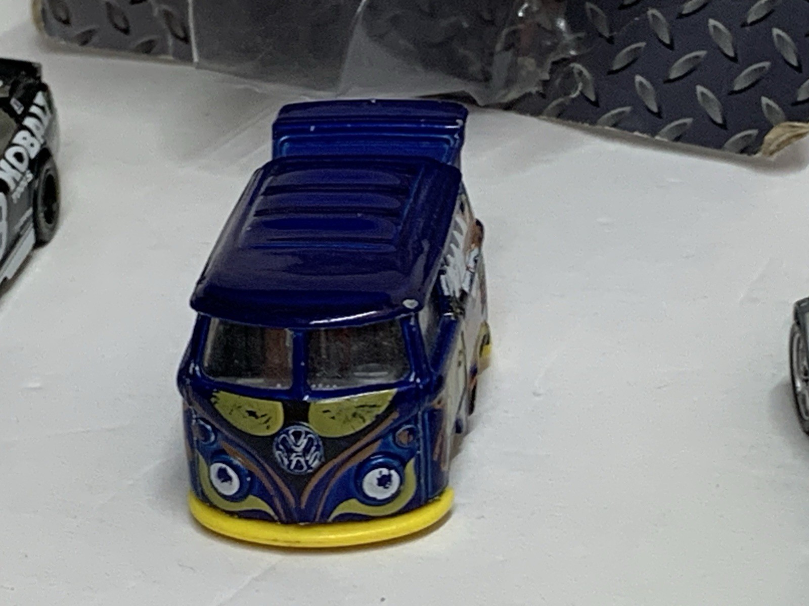 Lot Of 5 Toy Cars Die-cast And Plastic Hot wheels And Other Brands Preowned.