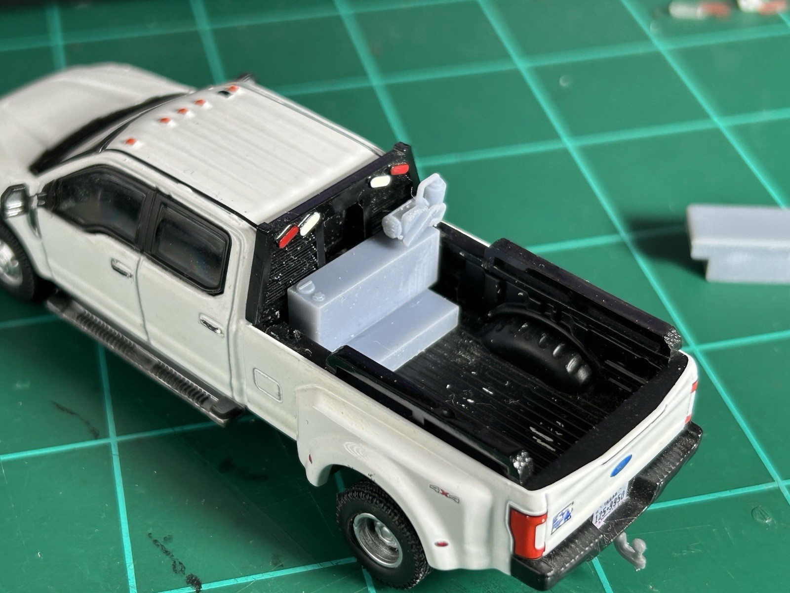 1/64 Scale 3D Printed Fuel Transfer Tank For Greenlight Trucks And Dioramas