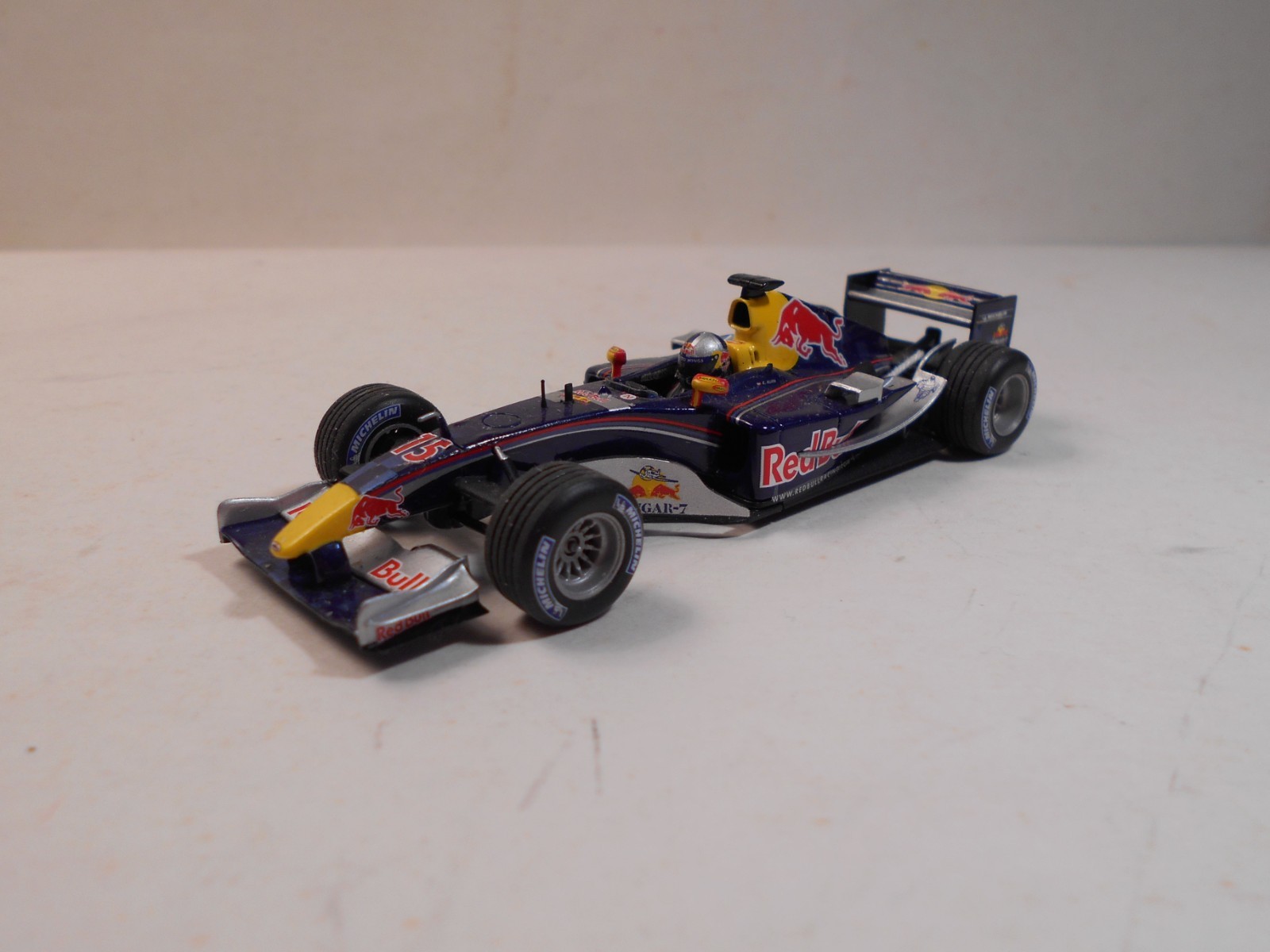 Minichamps – 1:43 – Red Bull Racing – Showcar – C. Klien – 2005 – #15 – No Box