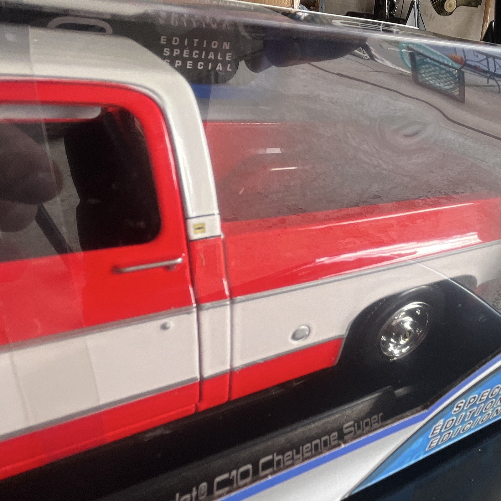 Maisto 1 18 Scale – 1974 Chevrolet C10 Cheyenne Super – Blue White Truck