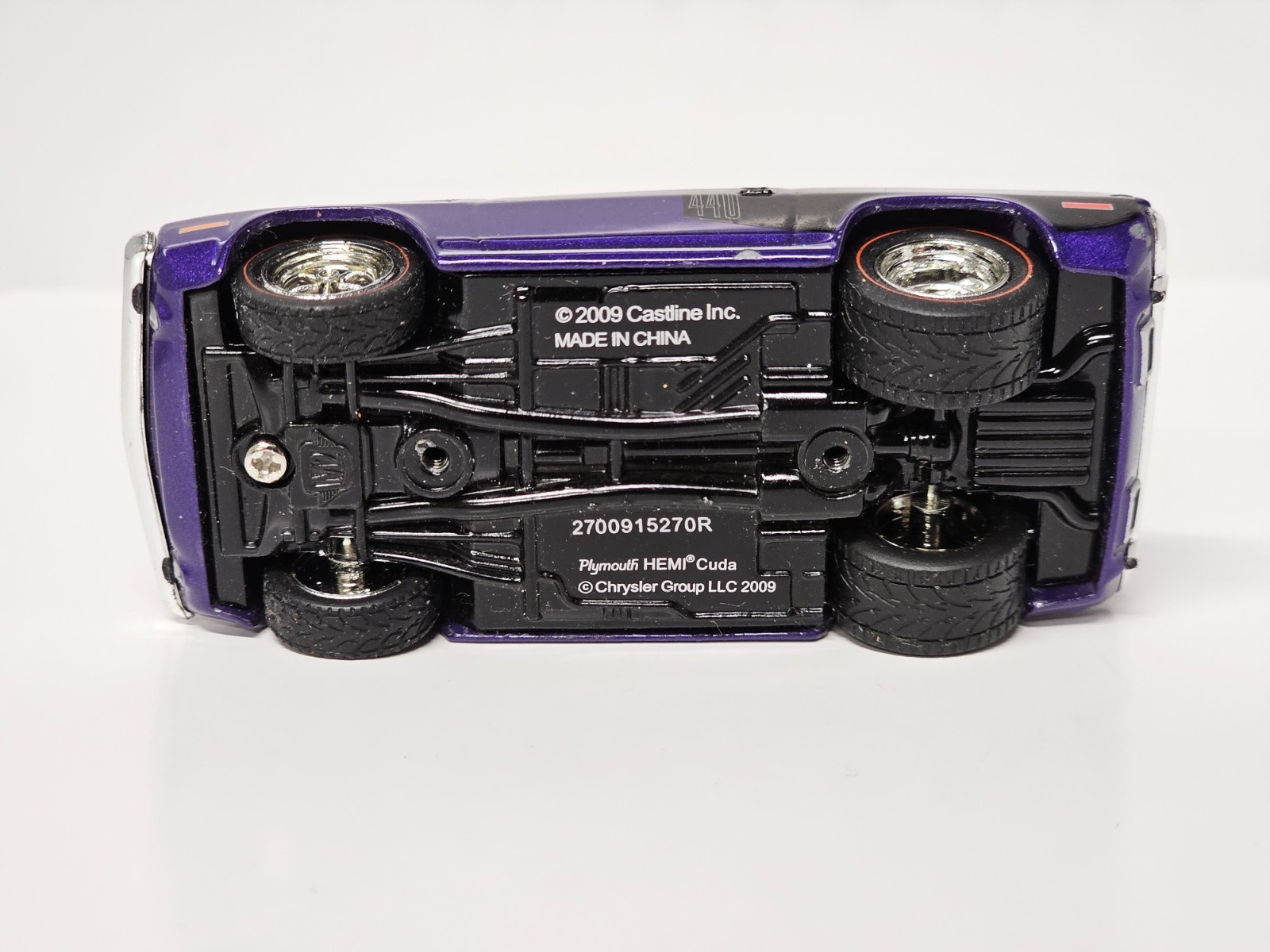 Muscle Machines 1970 Plymouth Hemi Cuda Purple & Black 1/64