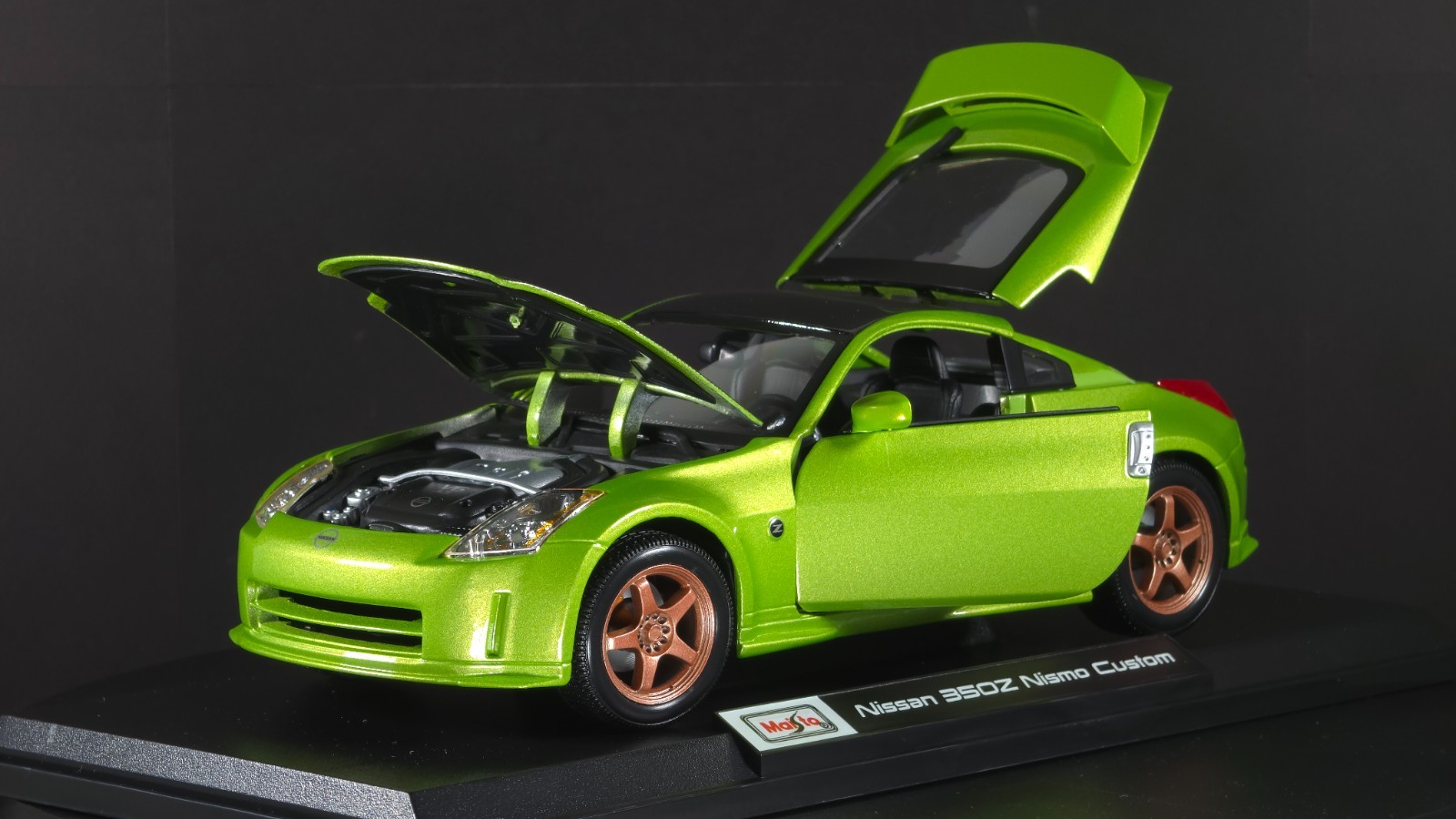 Nissan 350Z Nismo Custom 1:18 Maisto Exclusive Style Special Edition Green