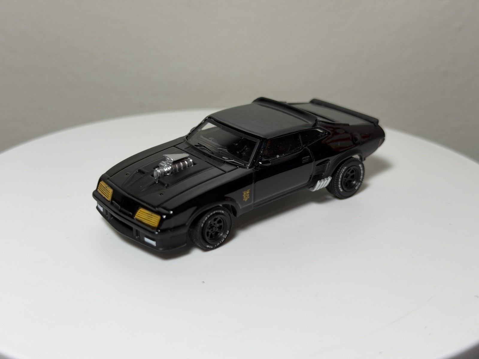 1:64 GreenLight HOLLYWOOD MAD MAX 1972 Ford Falcon XB V8 Interceptor Loose Black