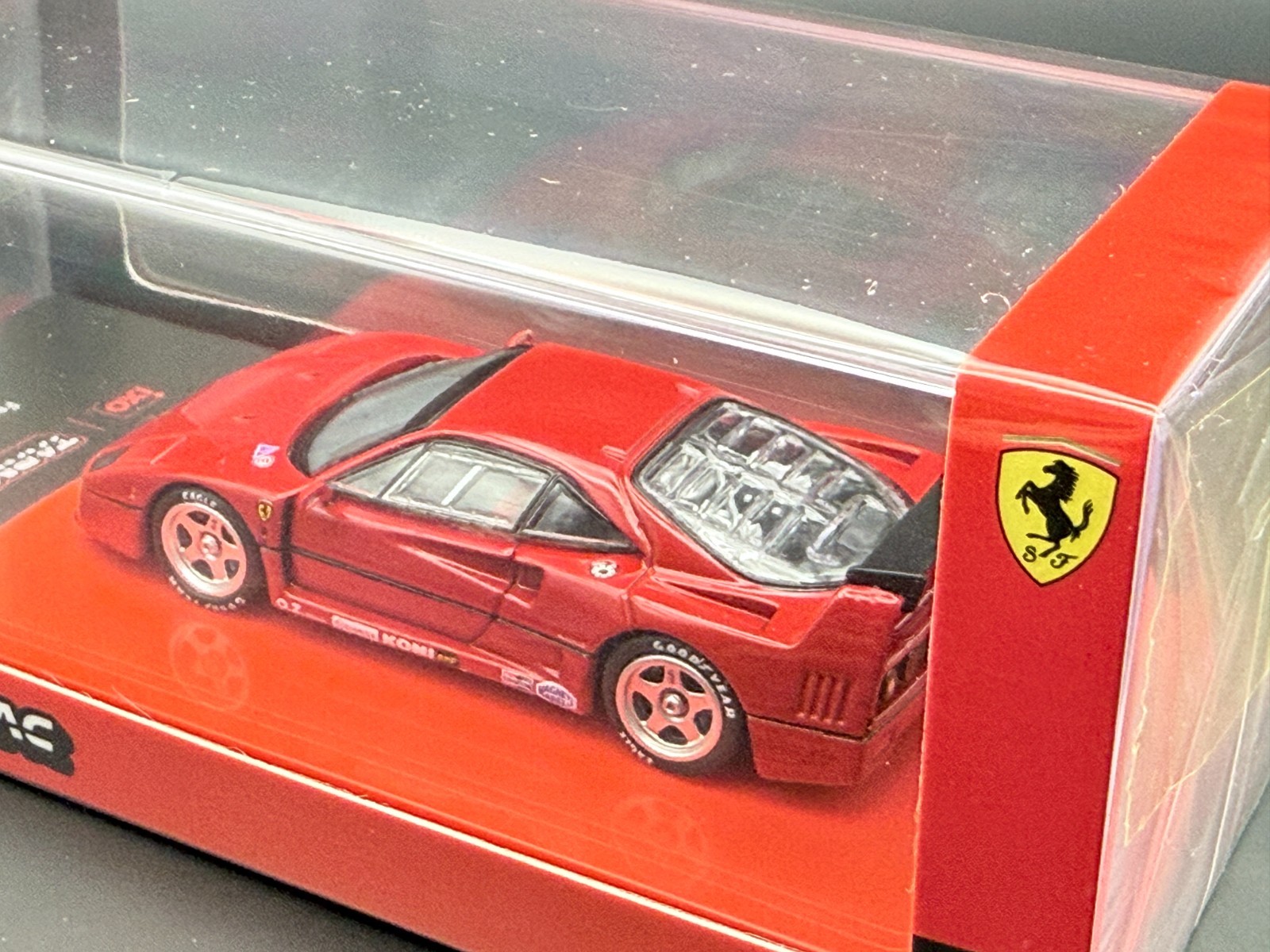 Tarmac Works Ferrari F40 Red – ixo Models Road64 1/64