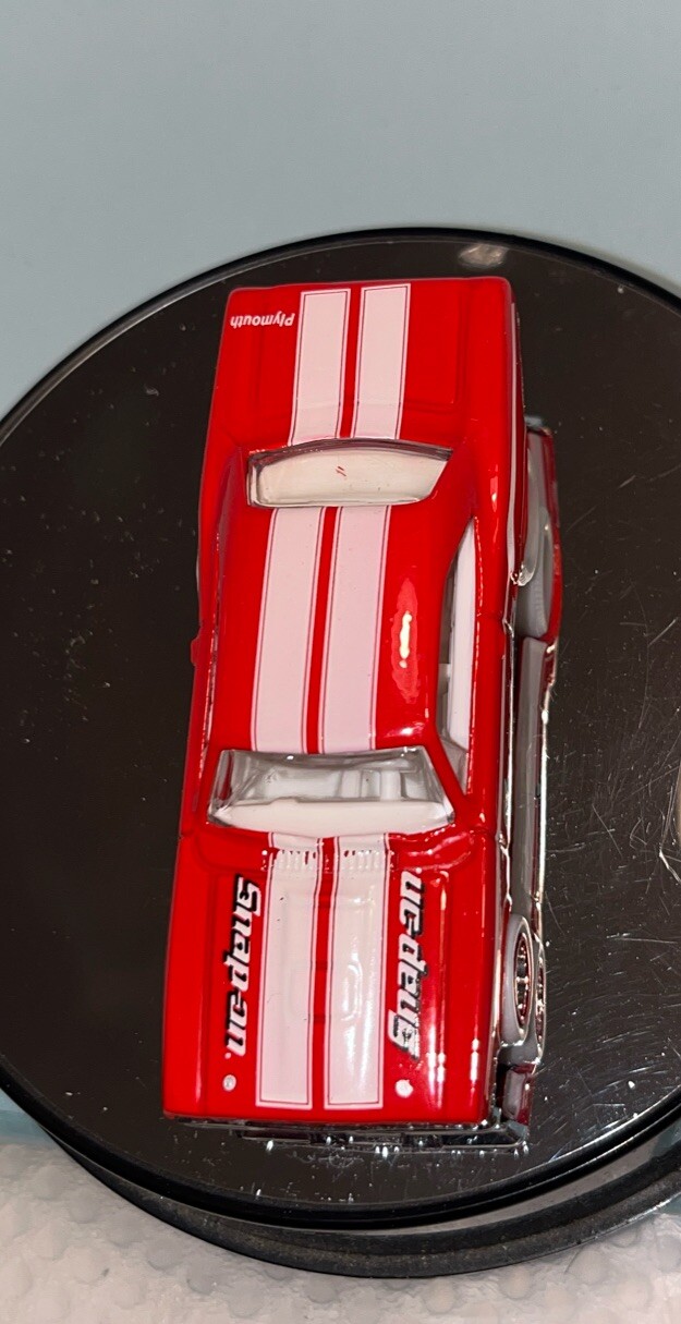 Hot Wheels Snap on Plymouth Road Runner Real Riders Snapon