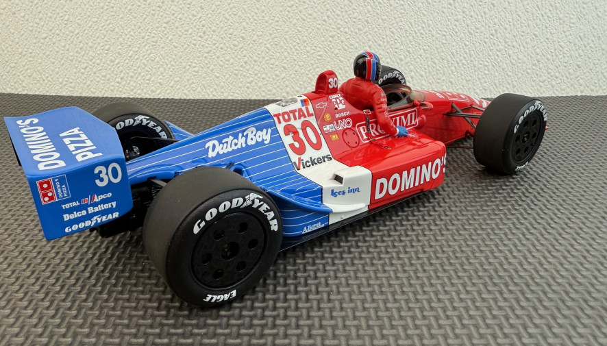1/18 Replicarz 1990 Domino’s Indy 500 Win Aurie Luyendyk 18060 Limited